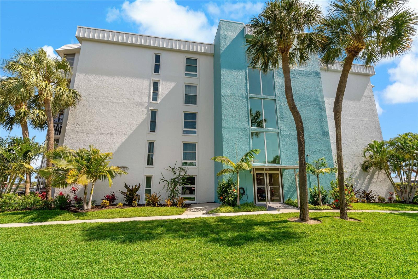 Image 5 of 46 For 4910 38th Way S 108