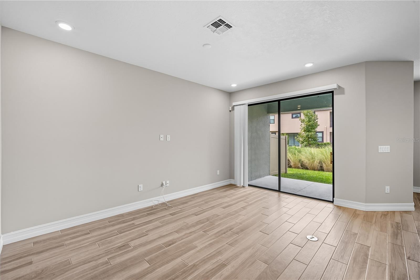 Image 11 of 30 For 4663 Almada Lane