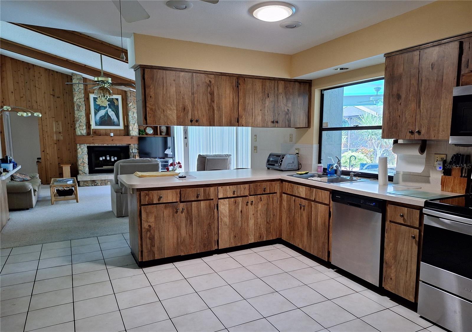 Image 2 of 8 For 2718 Redford Court E