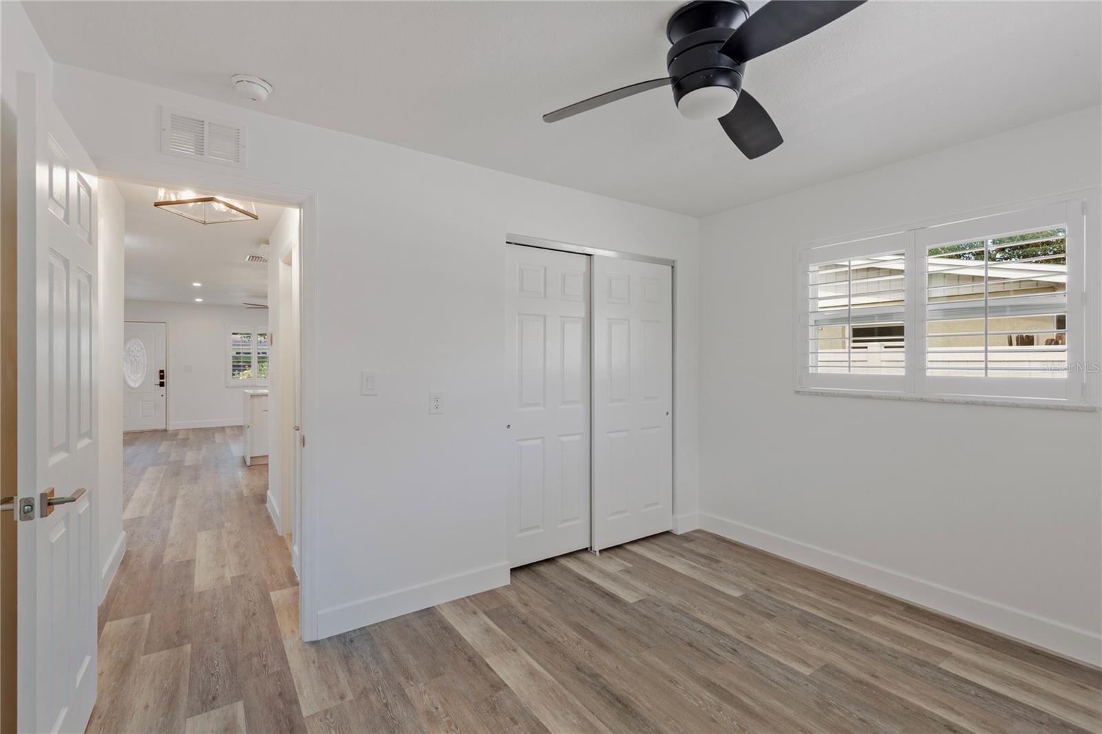 Image 11 of 42 For 1872 New Hampshire Avenue Ne