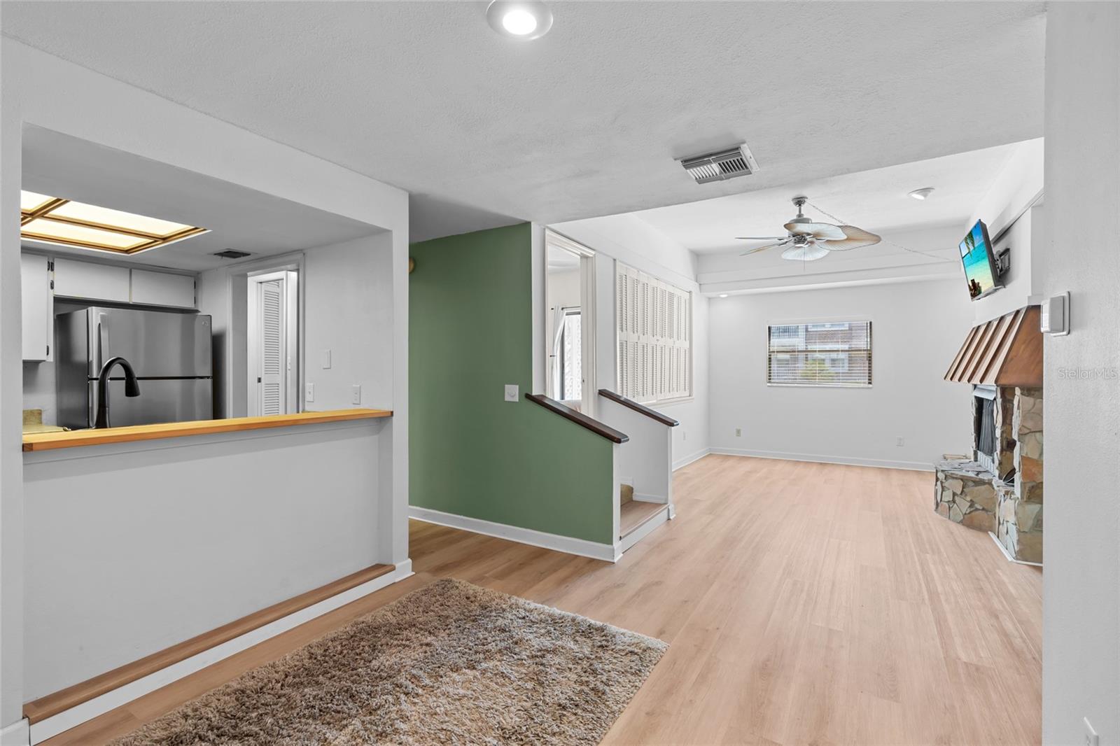 Image 2 of 21 For 4405 Fair Oaks Avenue 9