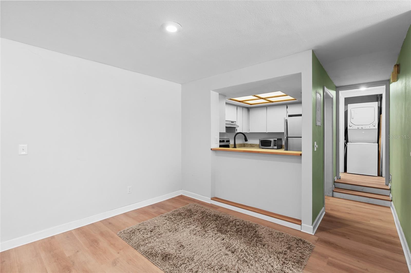 Image 3 of 21 For 4405 Fair Oaks Avenue 9