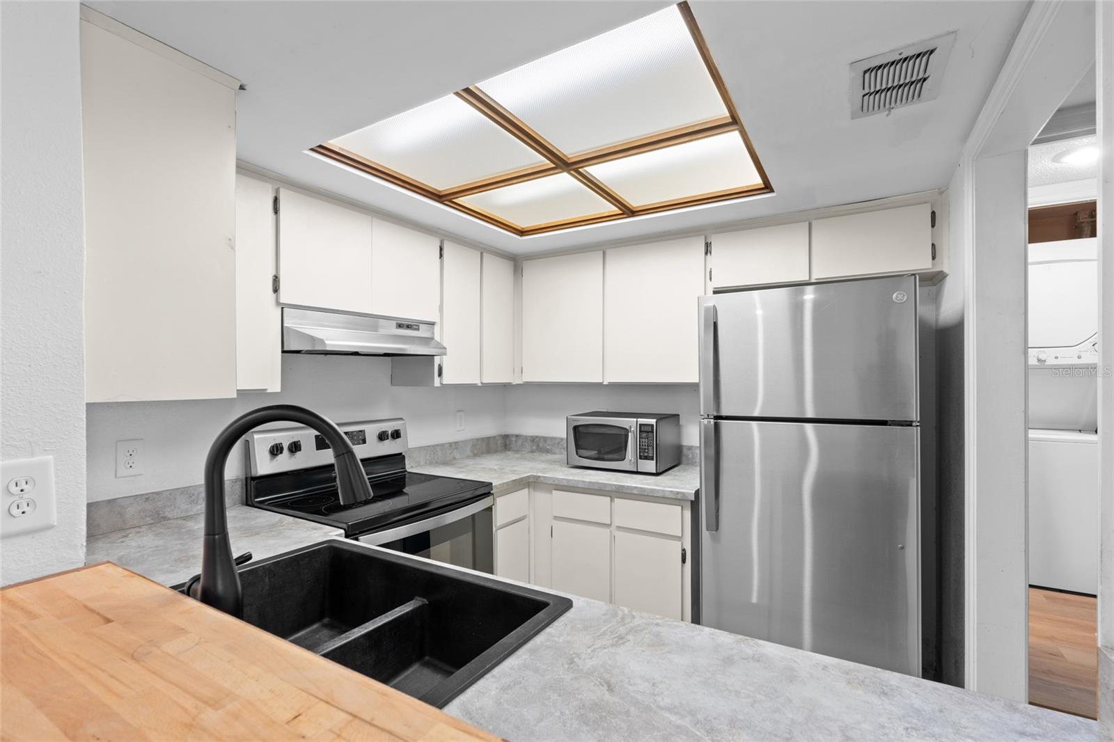 Image 5 of 21 For 4405 Fair Oaks Avenue 9