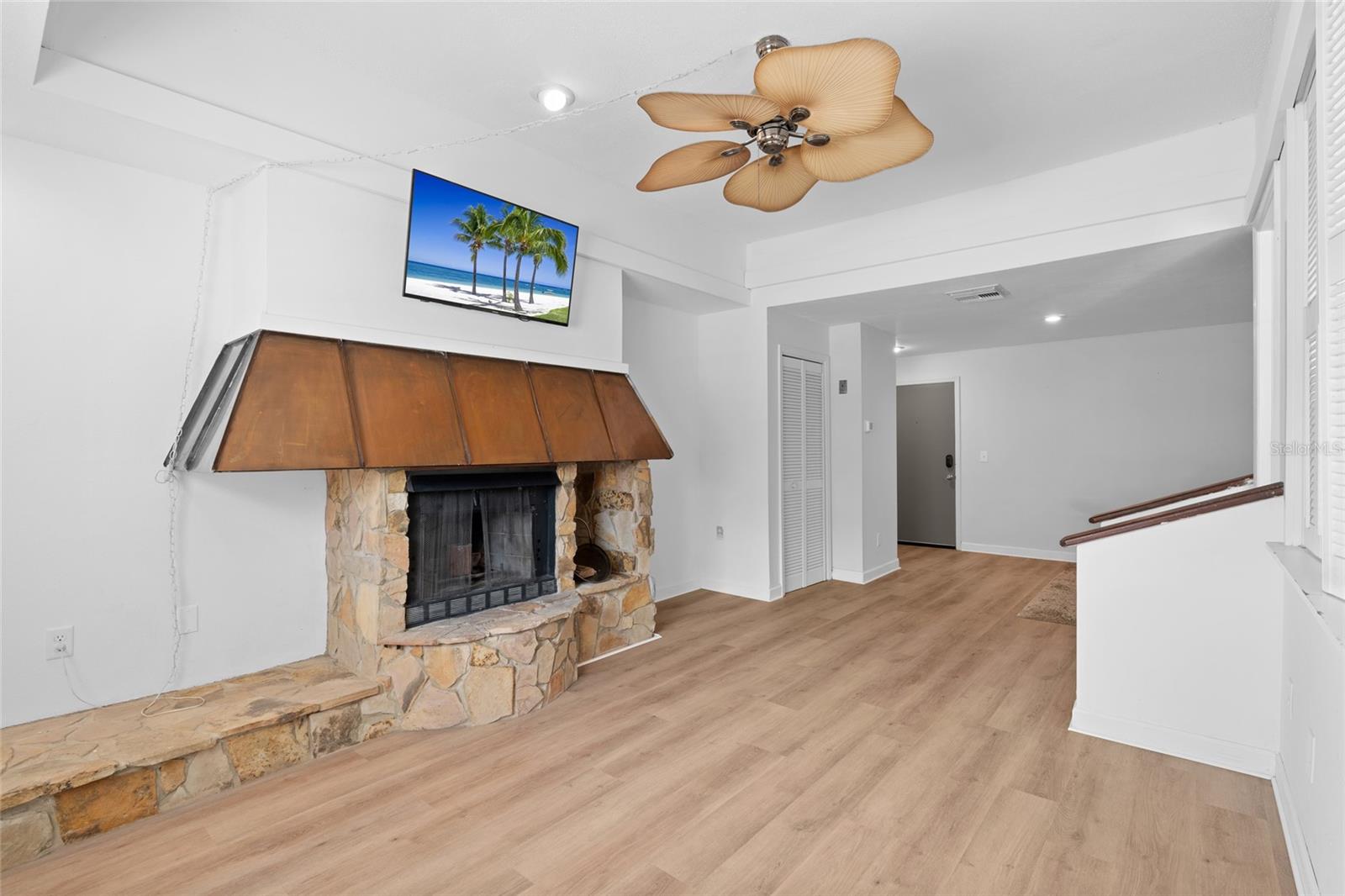 Image 7 of 21 For 4405 Fair Oaks Avenue 9