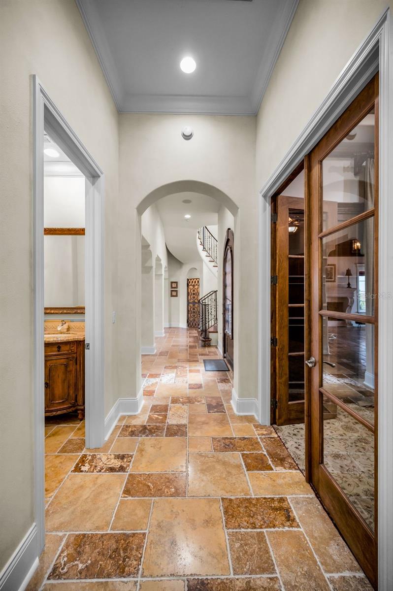 Image 15 of 97 For 801 Brightwaters Boulevard Ne