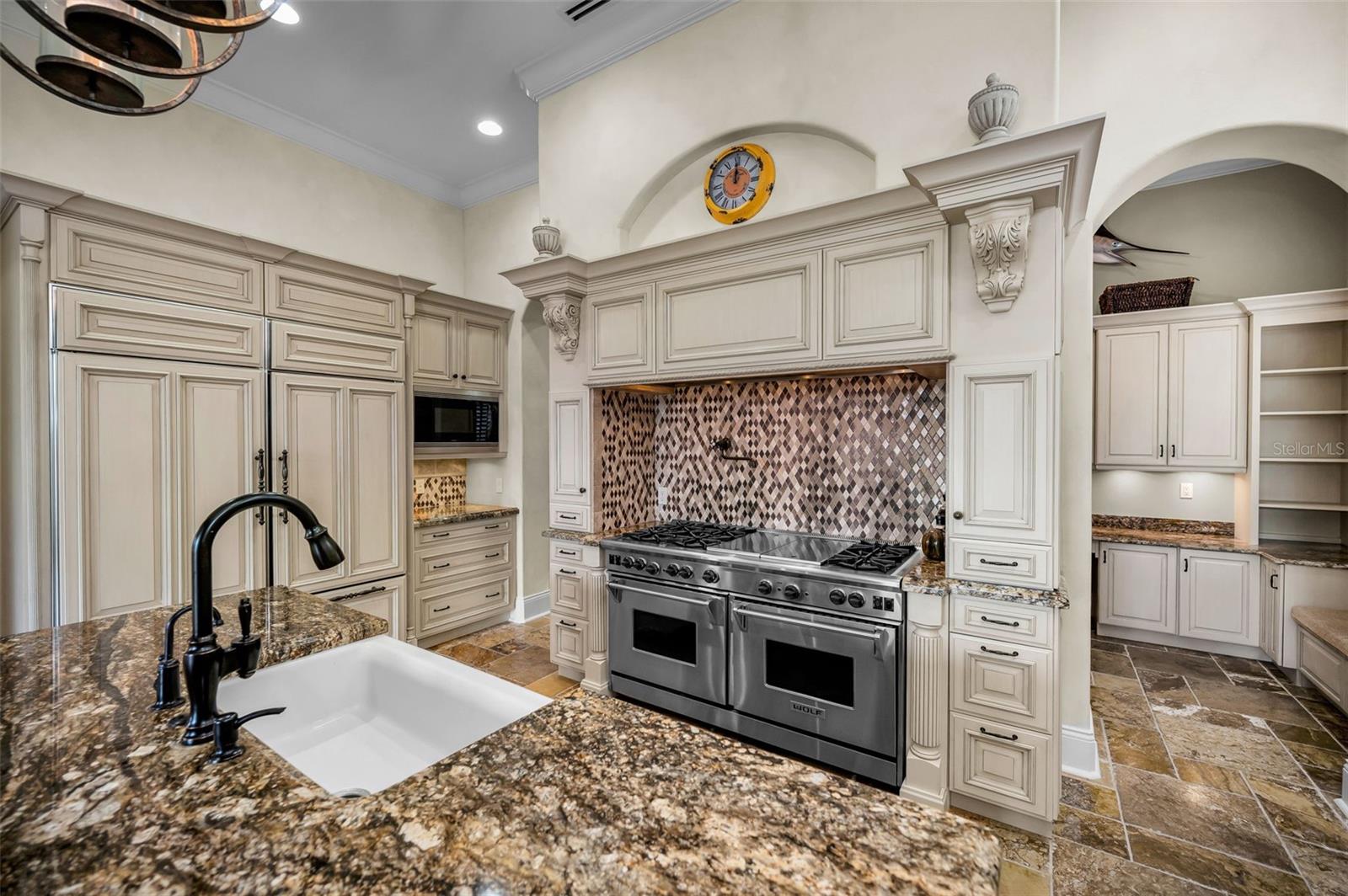 Image 18 of 97 For 801 Brightwaters Boulevard Ne