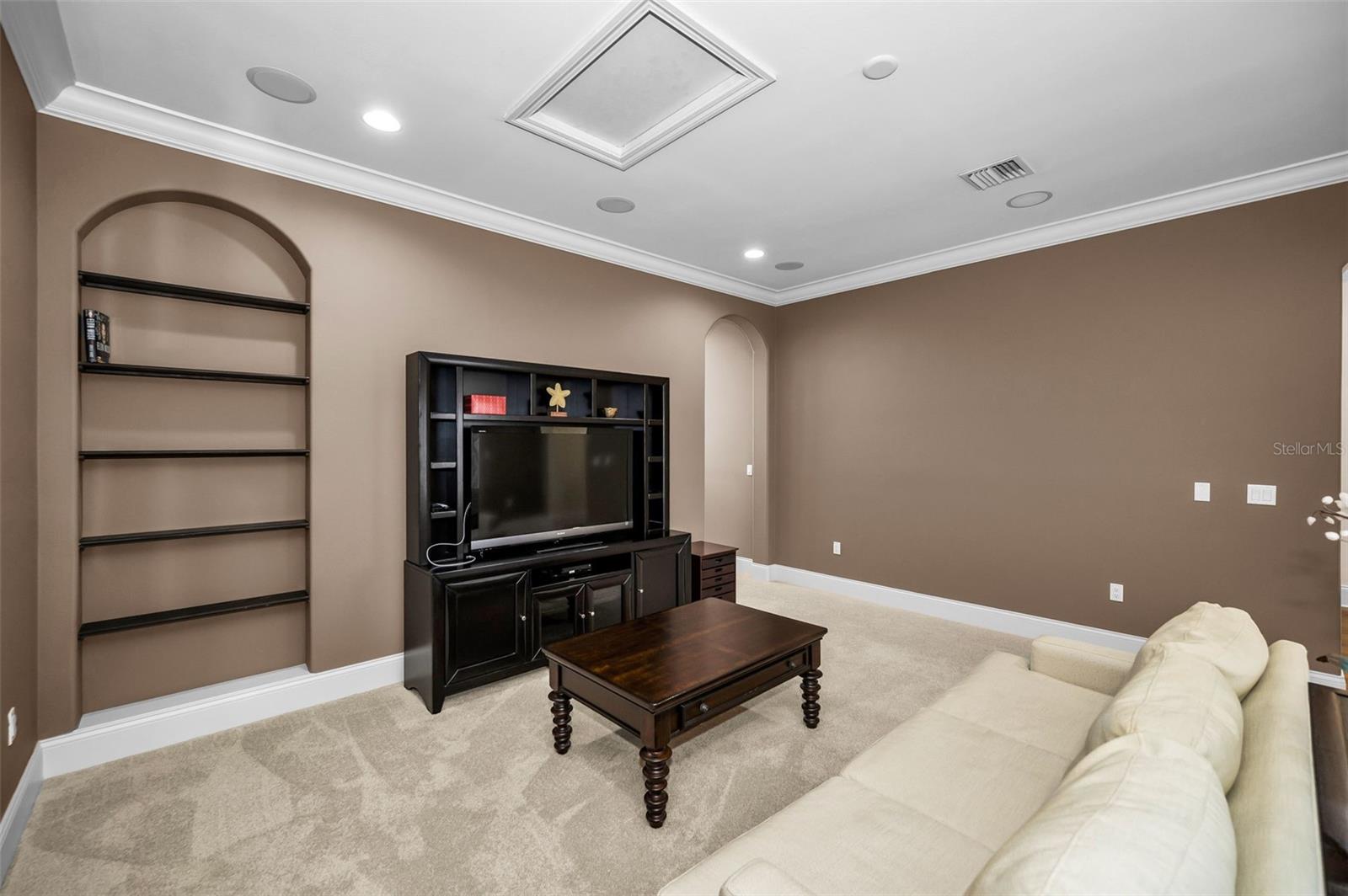 Image 63 of 97 For 801 Brightwaters Boulevard Ne