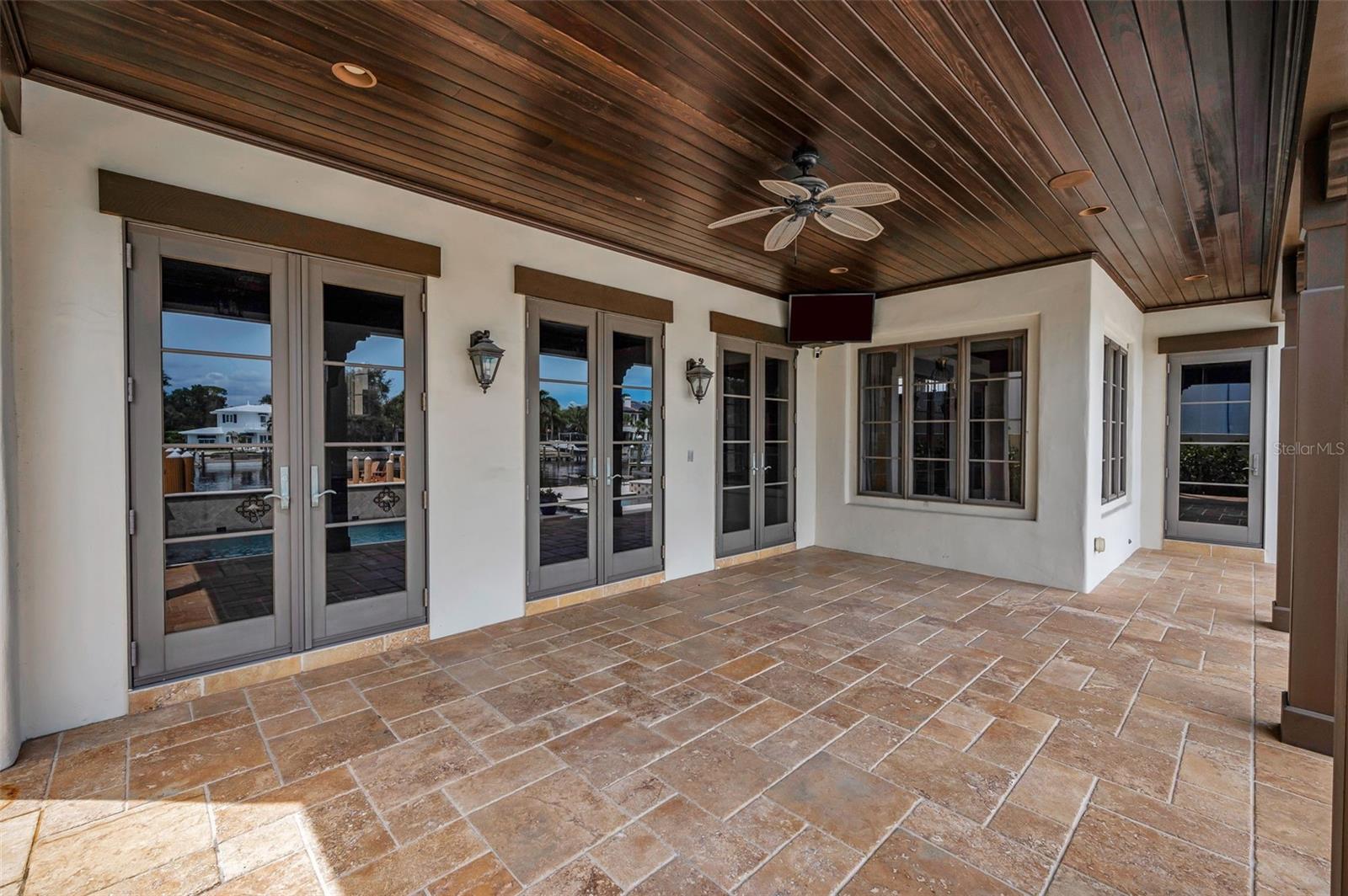 Image 72 of 97 For 801 Brightwaters Boulevard Ne