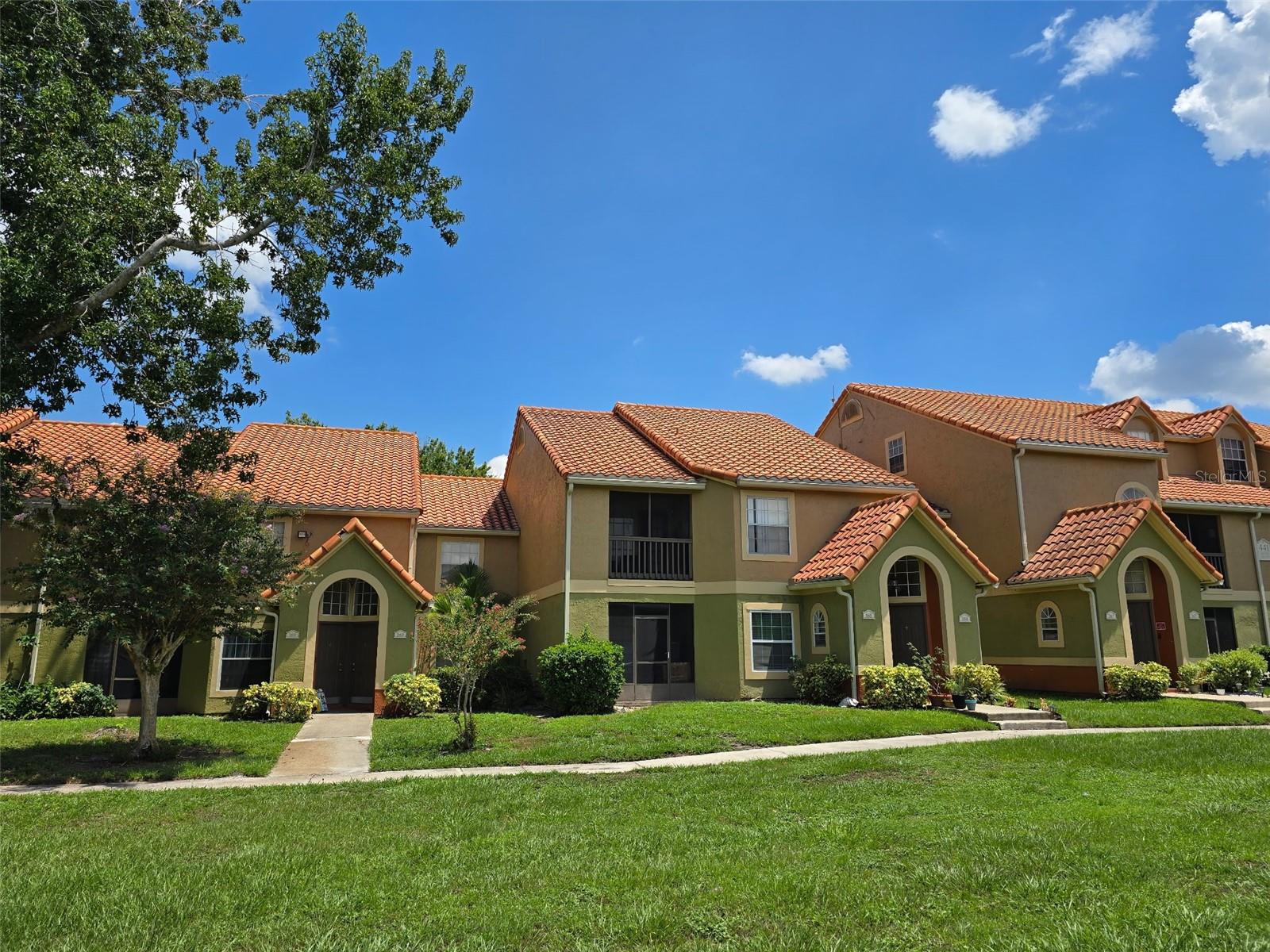 Image 3 of 16 For 409 Fountainhead Circle