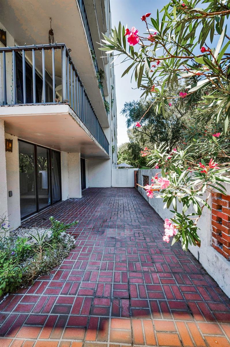 Image 25 of 34 For 2699 Seville Boulevard 105