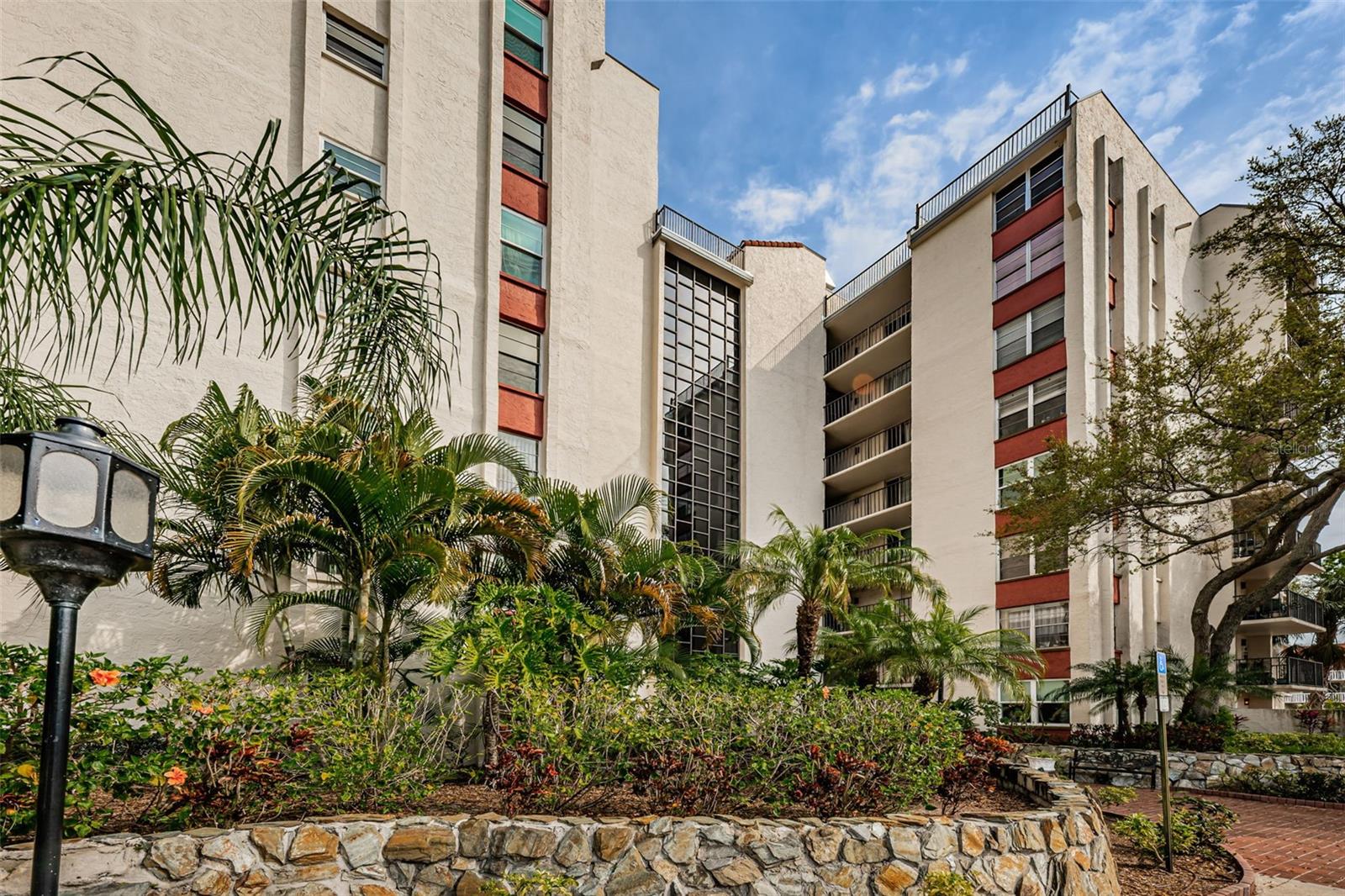 Image 4 of 34 For 2699 Seville Boulevard 105