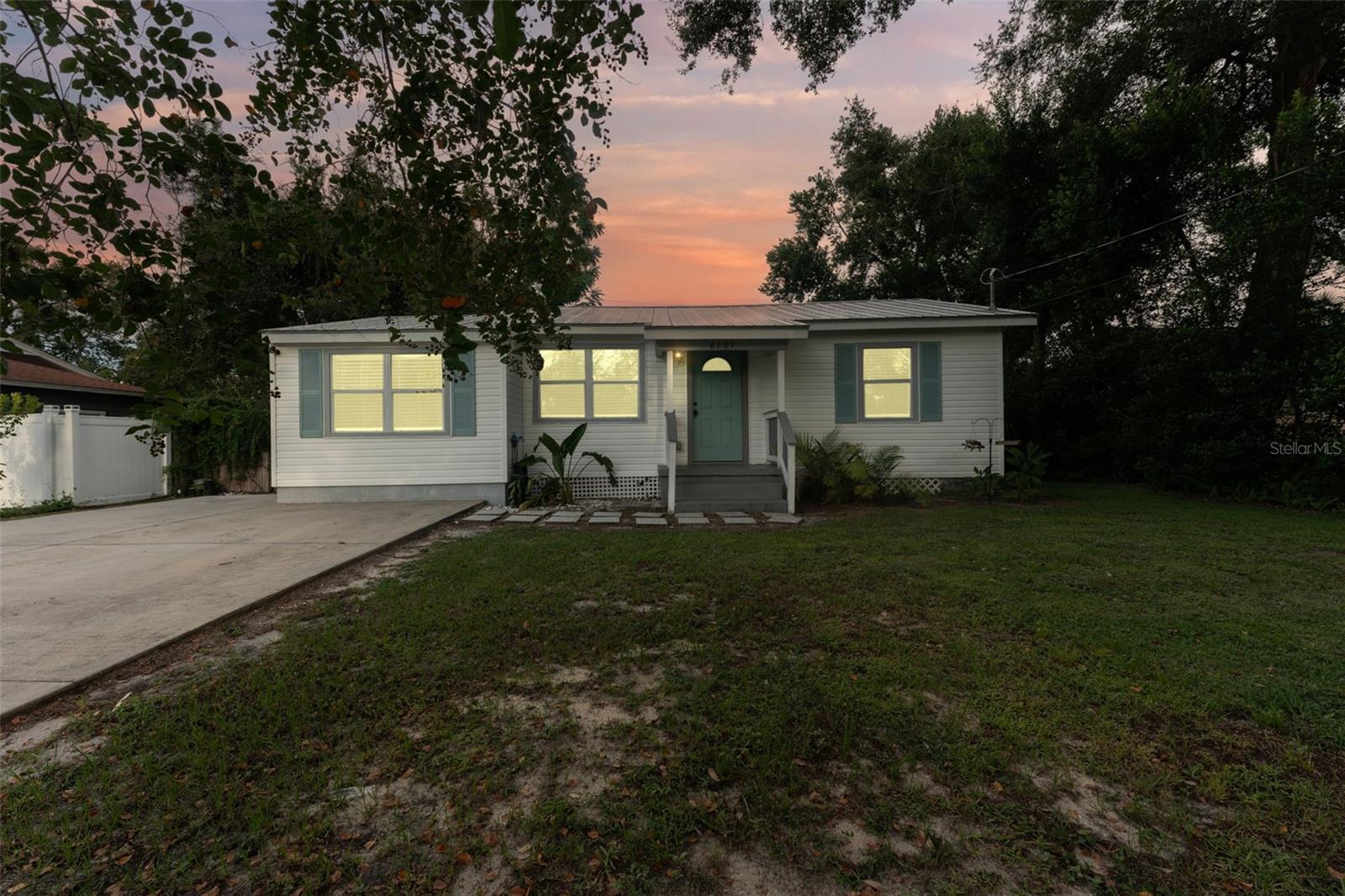 Image 22 of 26 For 8207 Ola Avenue