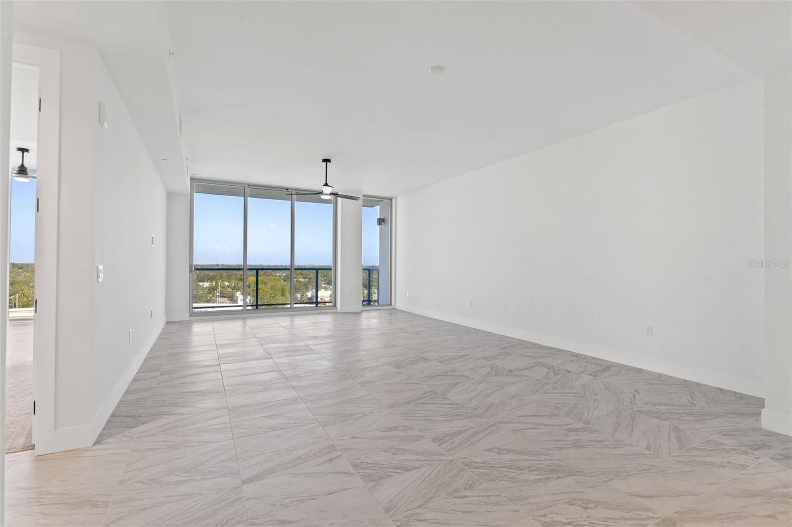 Image 14 of 70 For 777 3rd Avenue N 1001