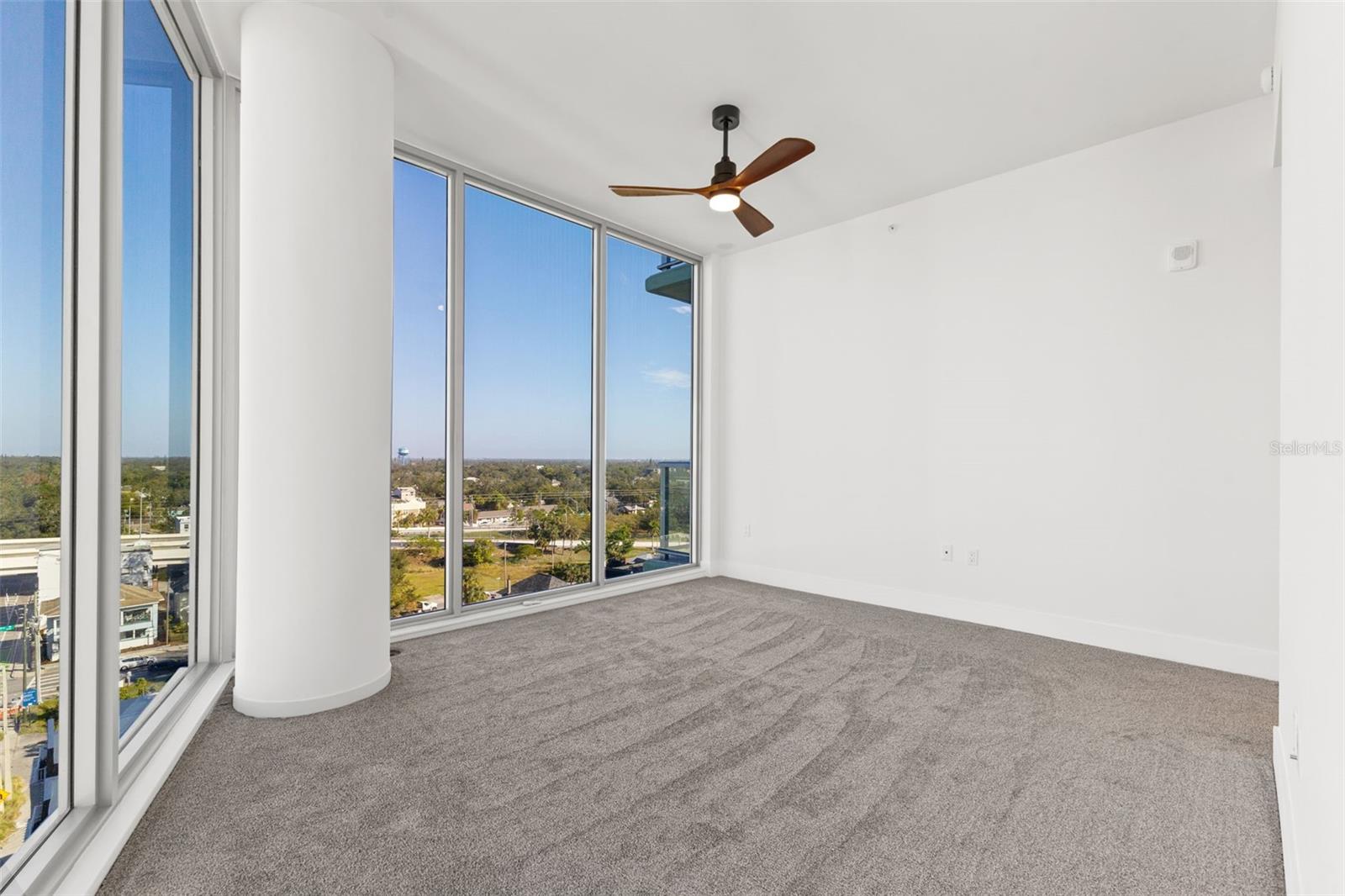 Image 23 of 70 For 777 3rd Avenue N 1001