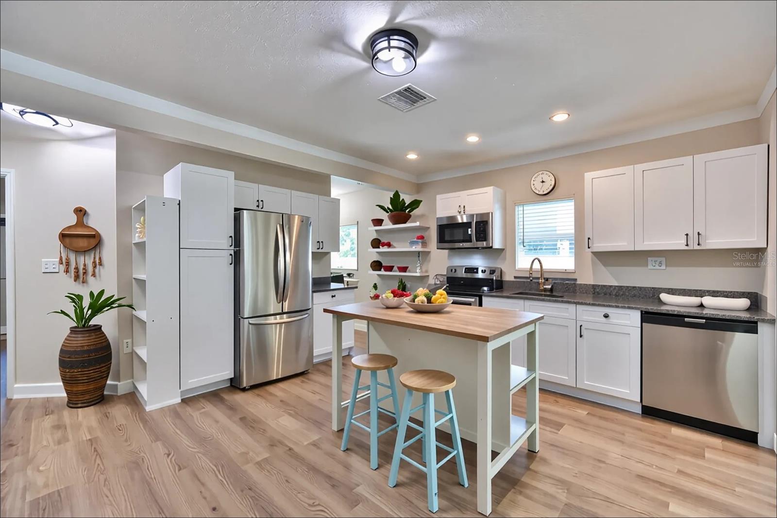 Image 10 of 33 For 453 41st Avenue S
