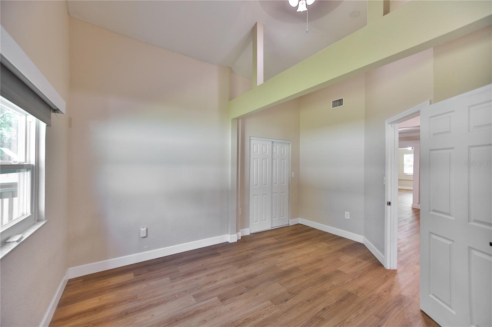 Image 16 of 33 For 453 41st Avenue S