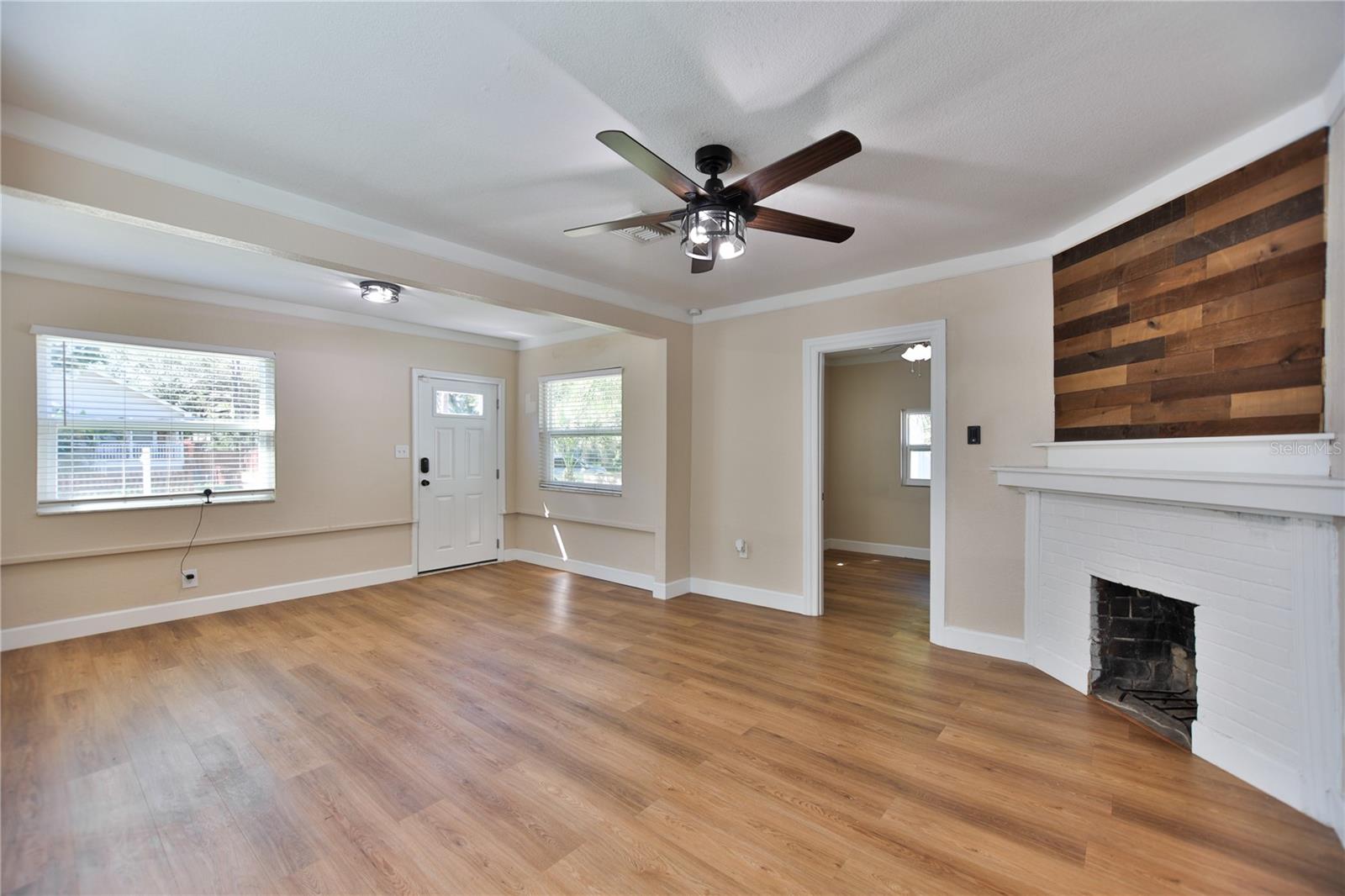 Image 3 of 33 For 453 41st Avenue S