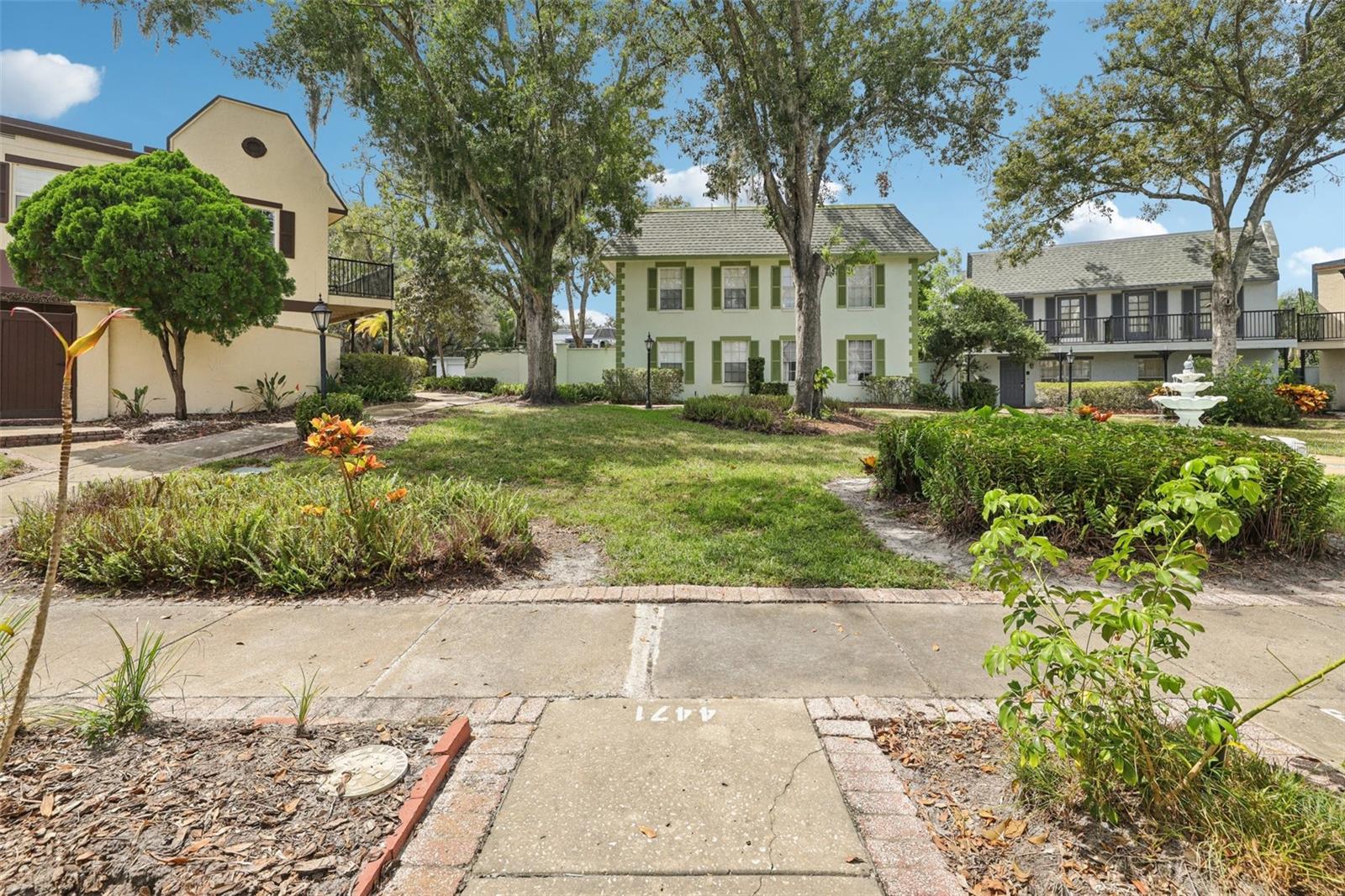 Image 10 of 58 For 4471 Vieux Carre Circle 4471