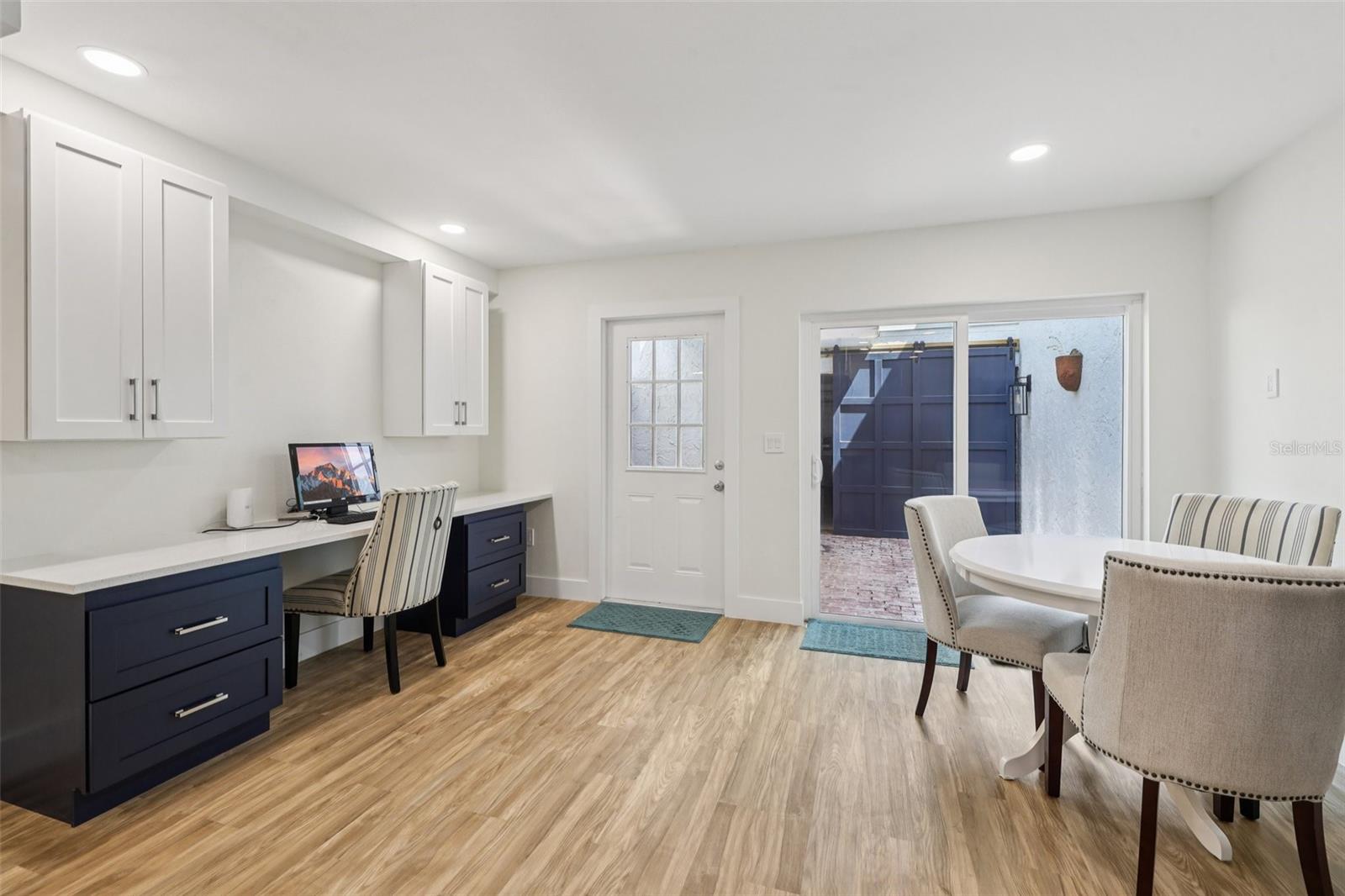 Image 17 of 58 For 4471 Vieux Carre Circle 4471