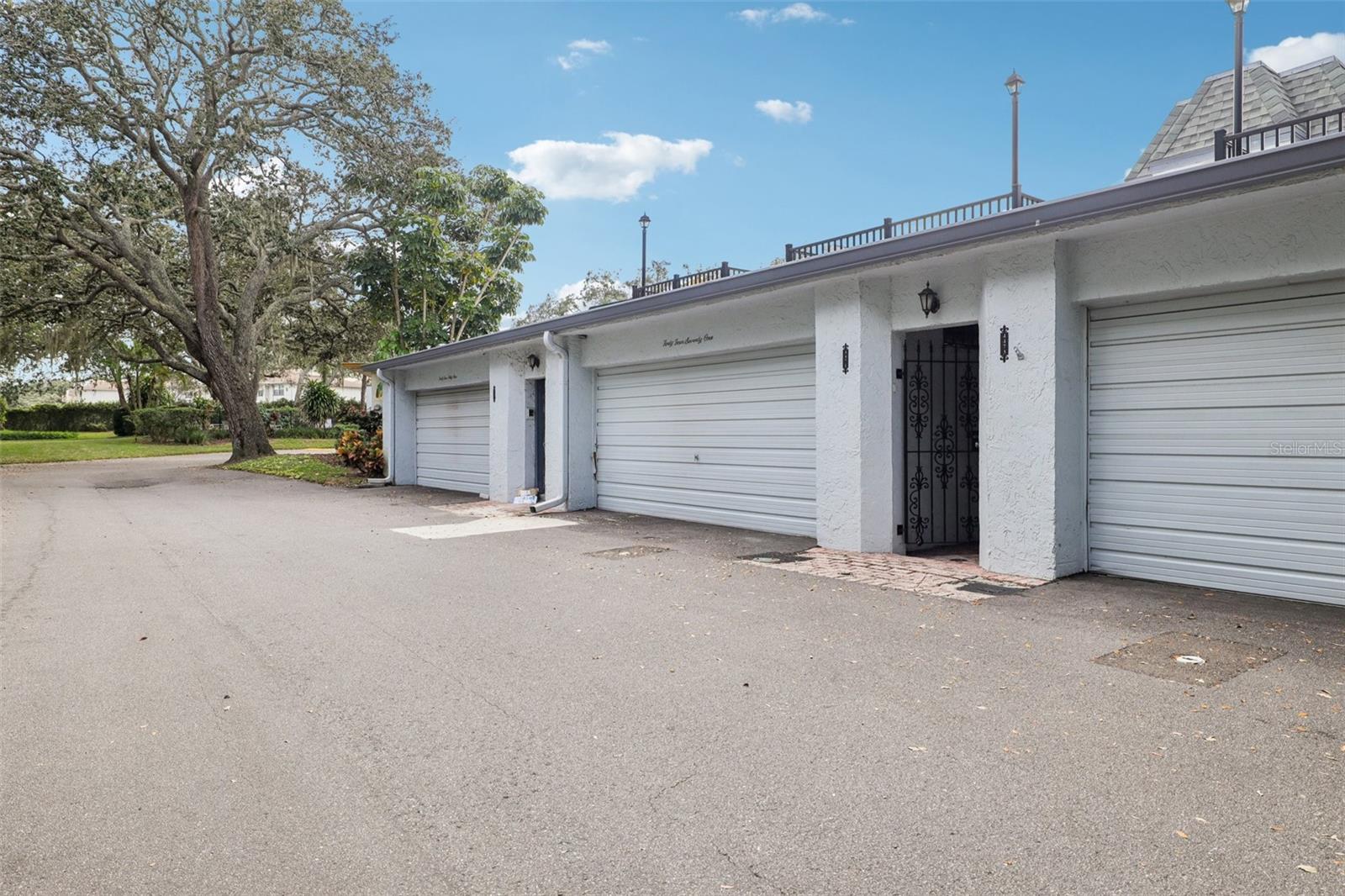 Image 48 of 58 For 4471 Vieux Carre Circle 4471