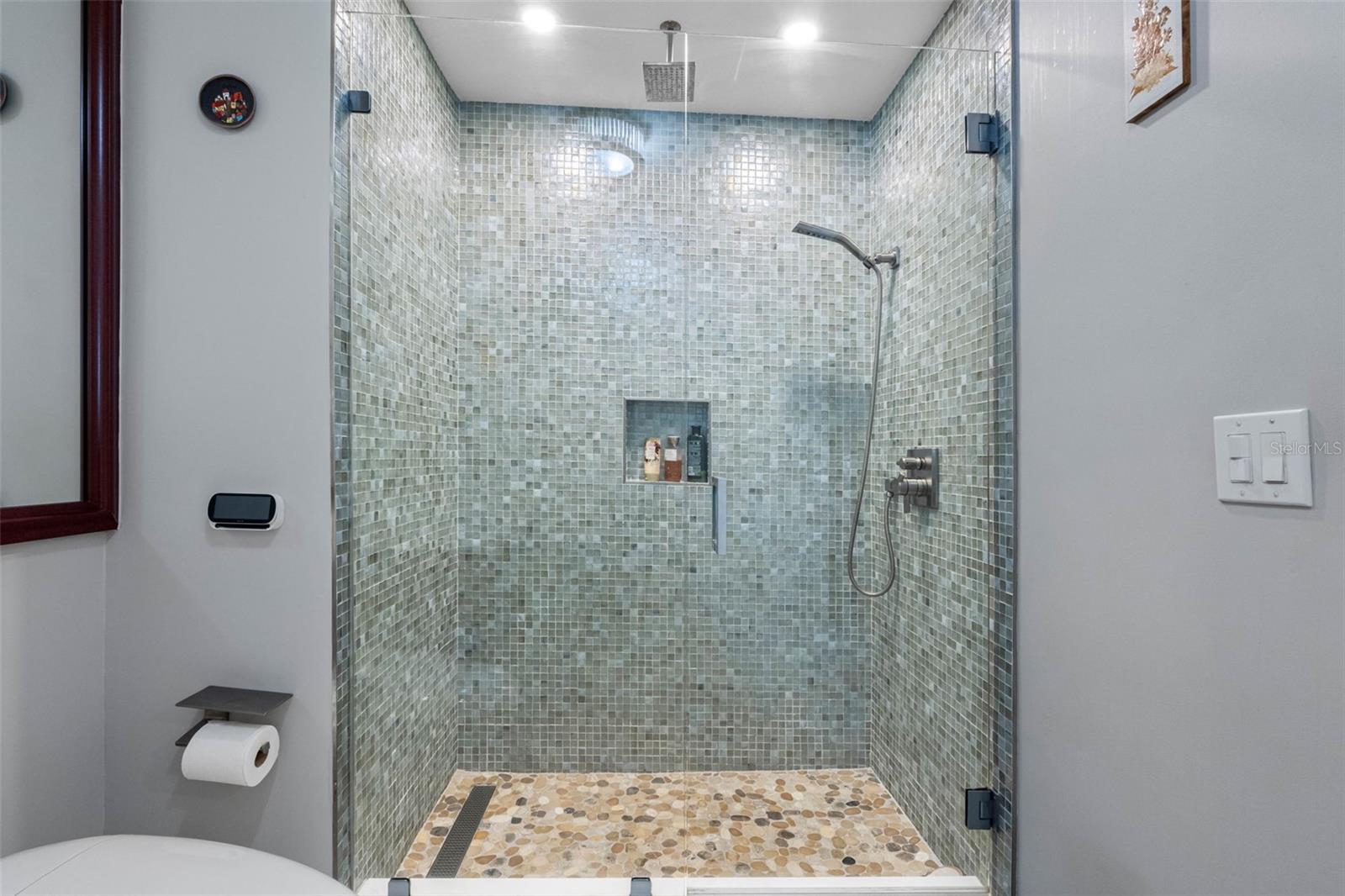 Image 37 of 68 For 5823 Bowen Daniel Drive 1405