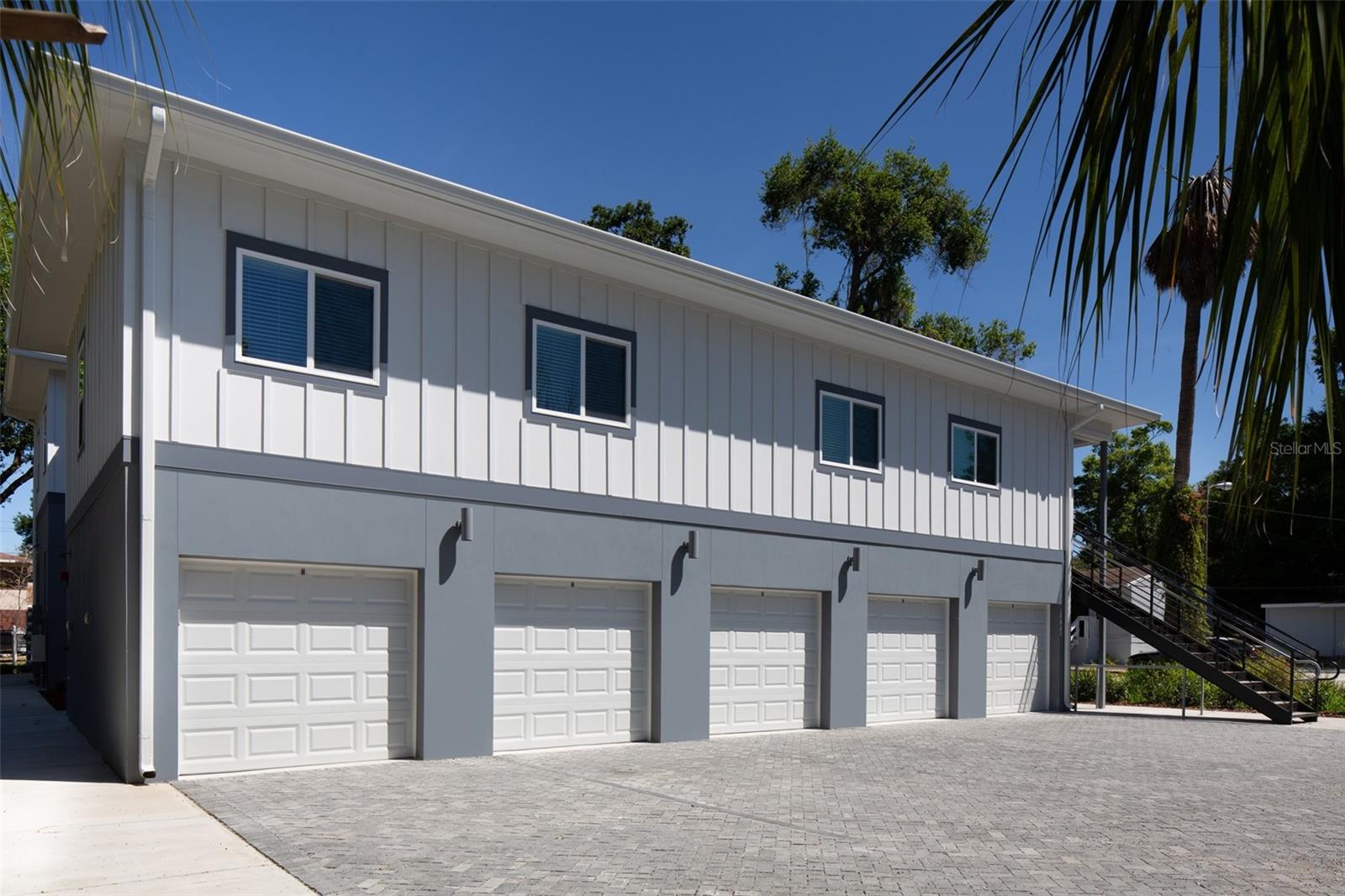 Image 2 of 13 For 406 Amelia Avenue 203