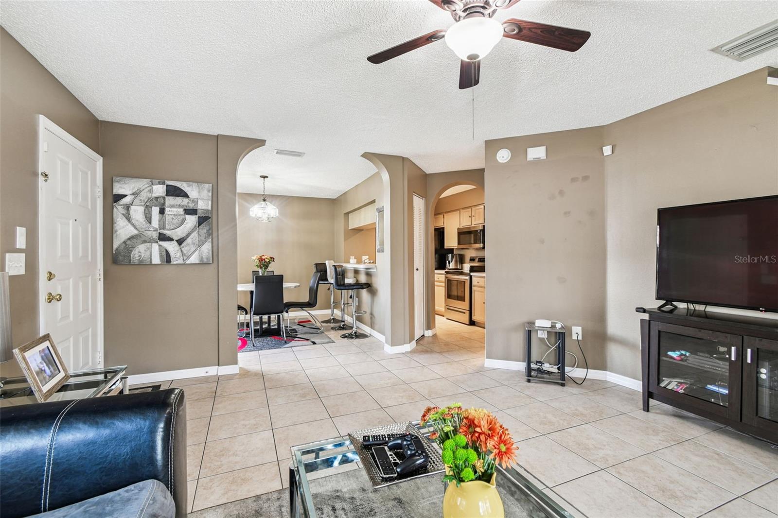 Image 13 of 44 For 640 Kensington Lake Circle