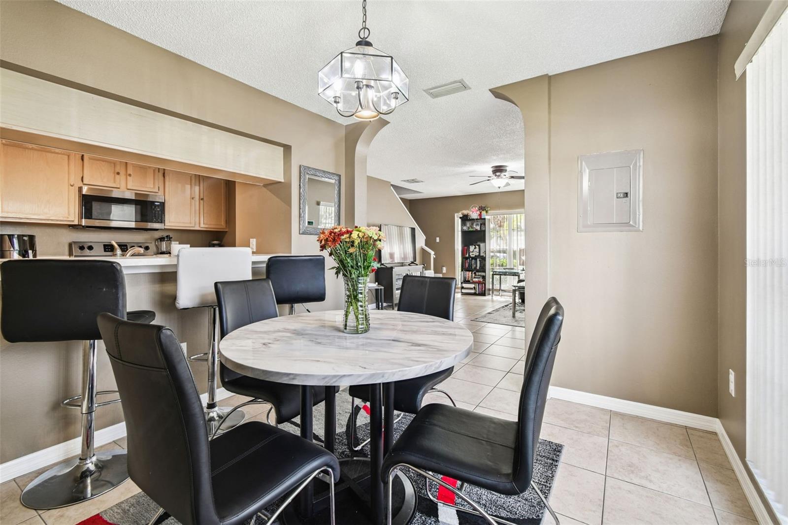 Image 17 of 44 For 640 Kensington Lake Circle