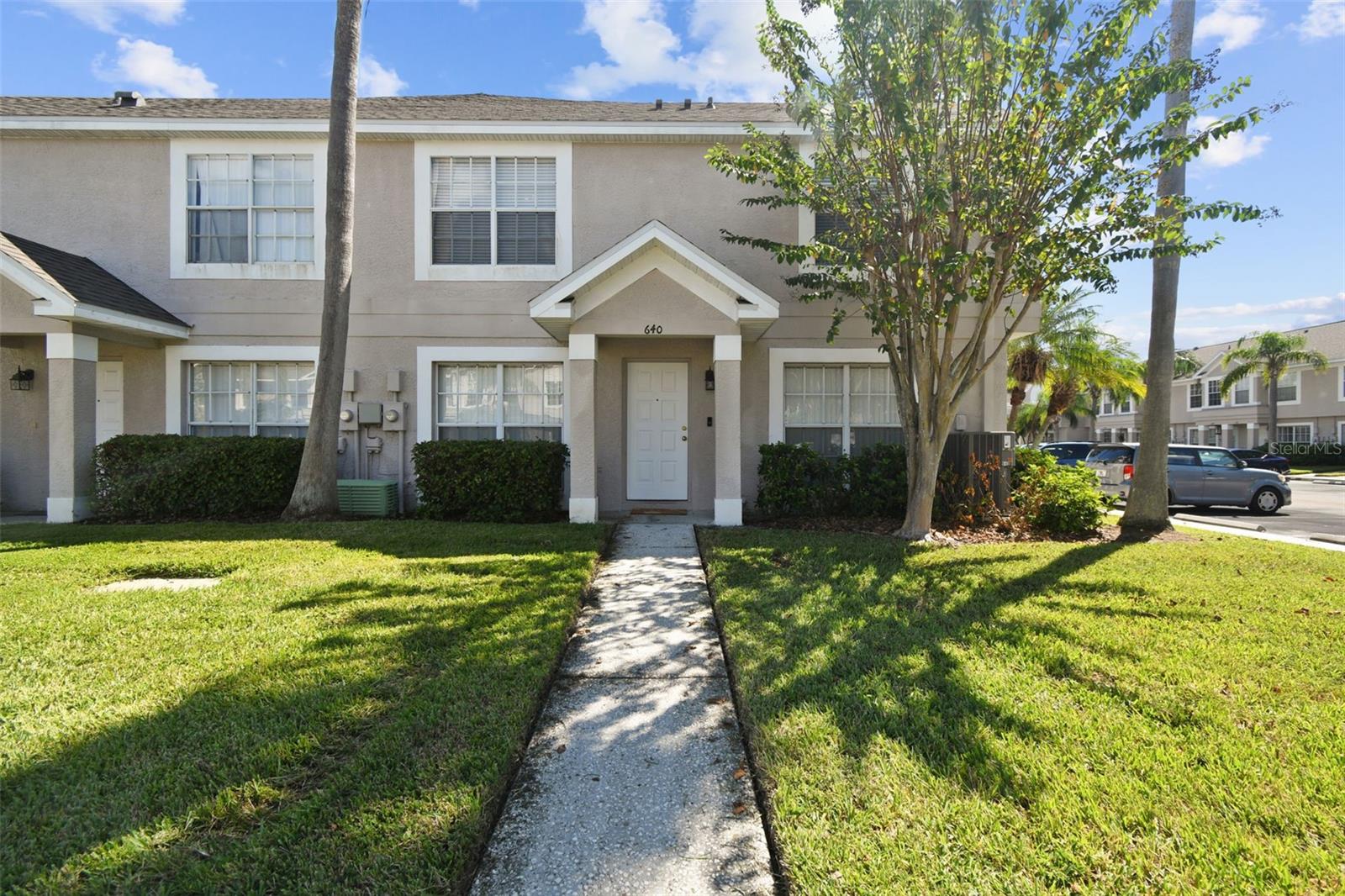 Image 2 of 44 For 640 Kensington Lake Circle