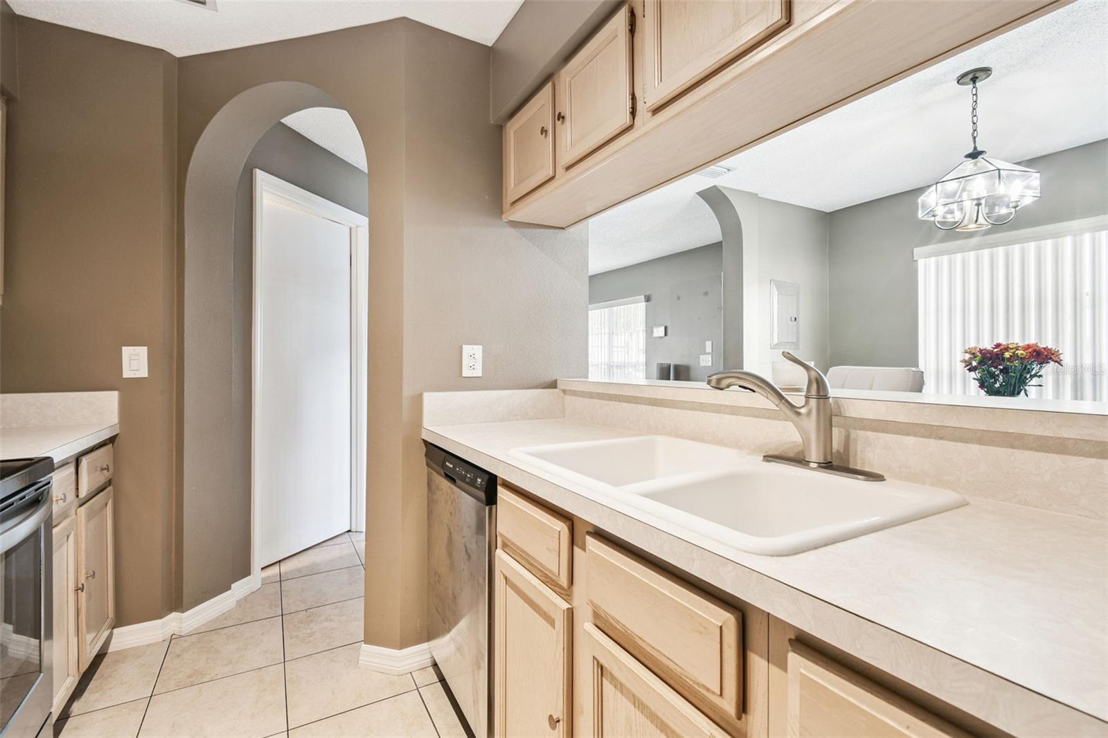 Image 22 of 44 For 640 Kensington Lake Circle