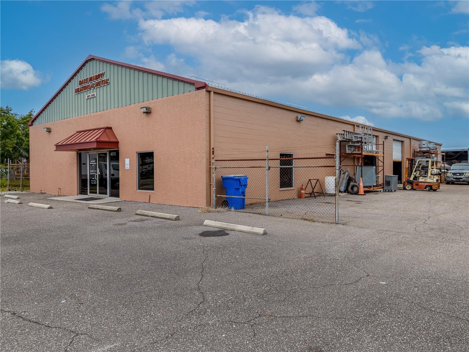 Image 14 of 37 For 4313 South Avenue