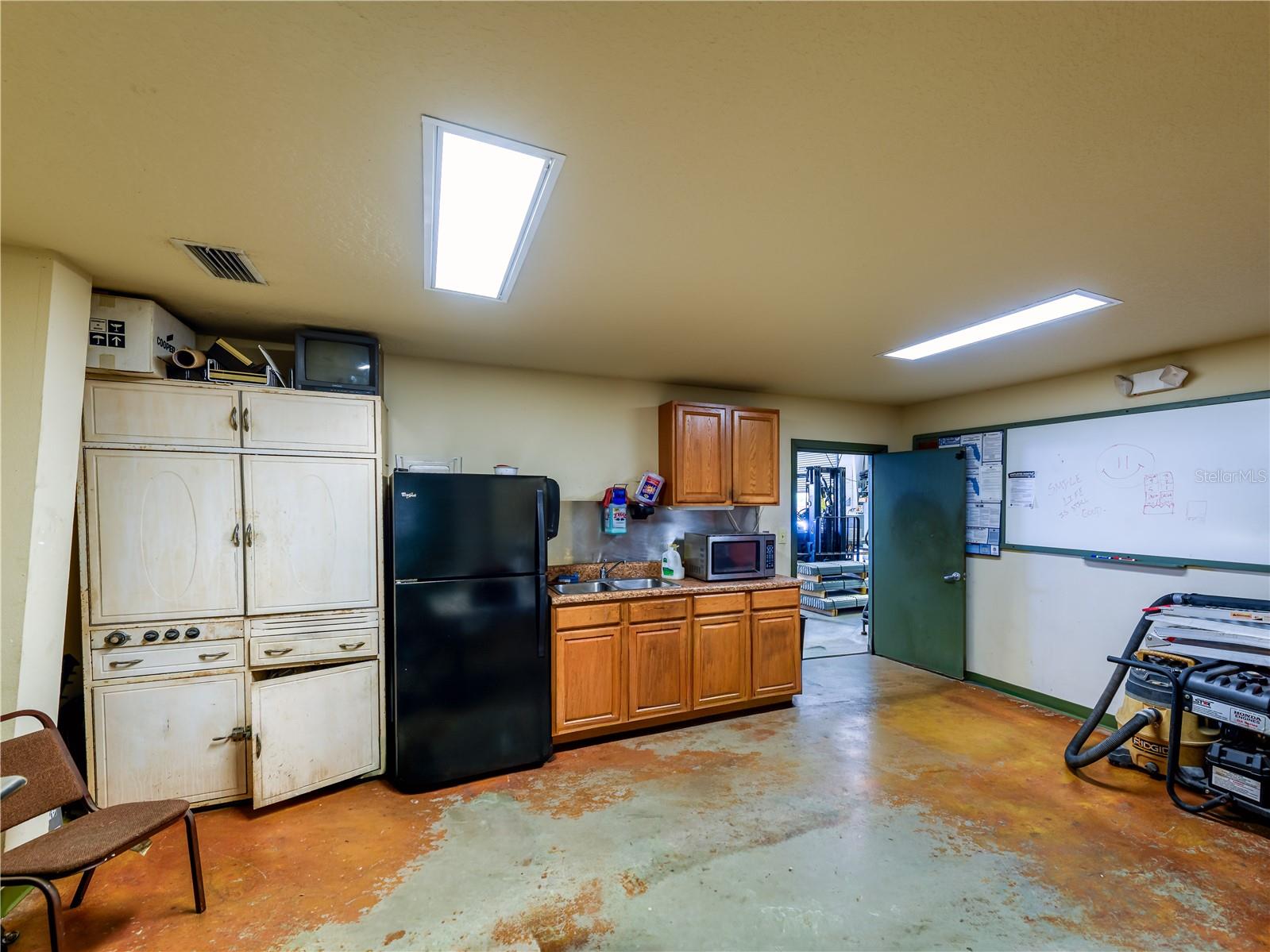 Image 30 of 37 For 4313 South Avenue