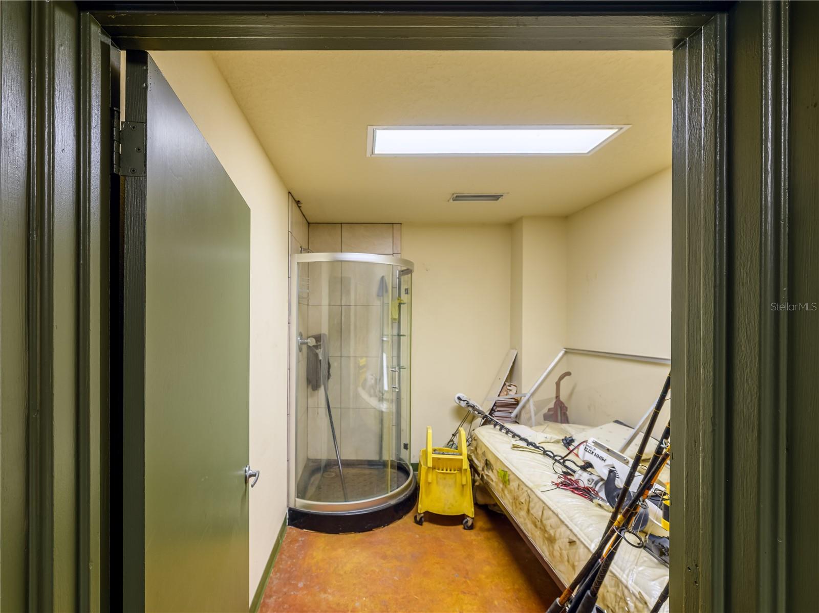 Image 32 of 37 For 4313 South Avenue