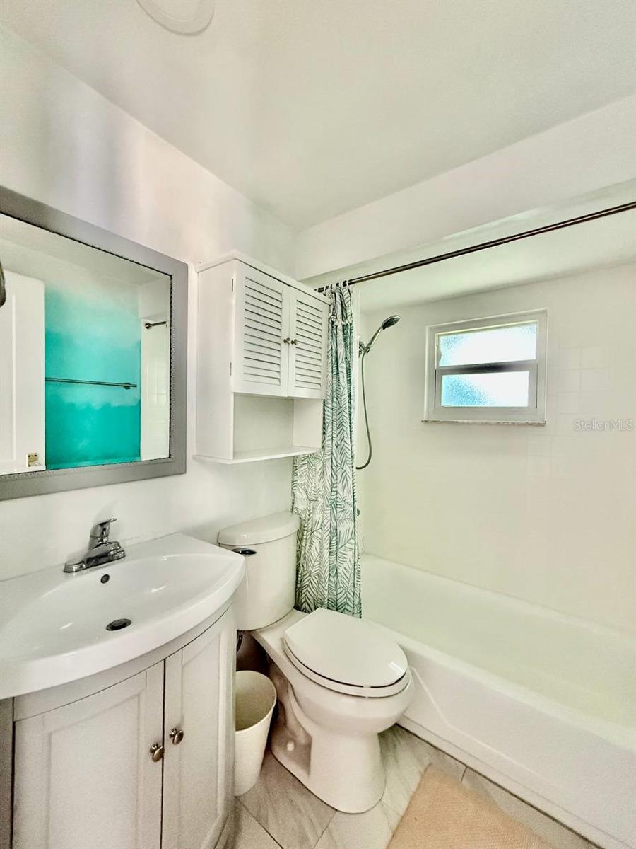 Image 24 of 38 For 2120 46th Avenue N