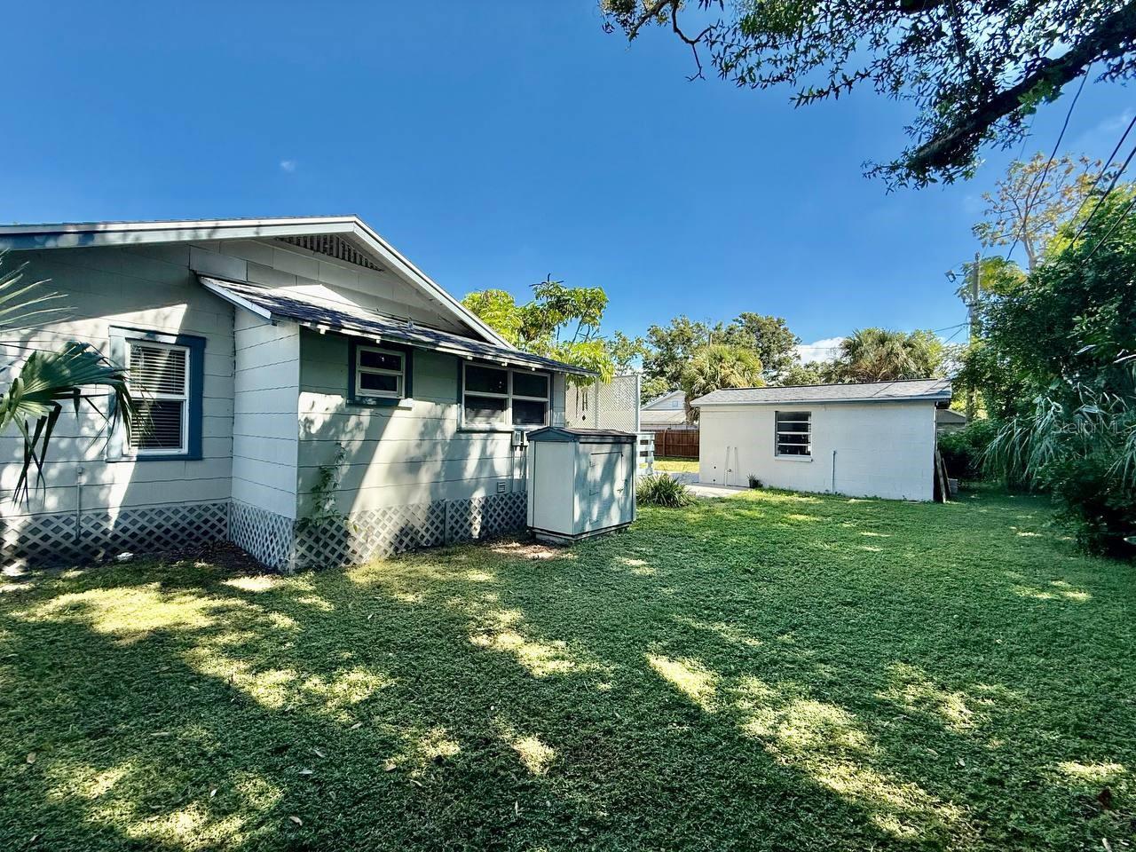 Image 32 of 38 For 2120 46th Avenue N