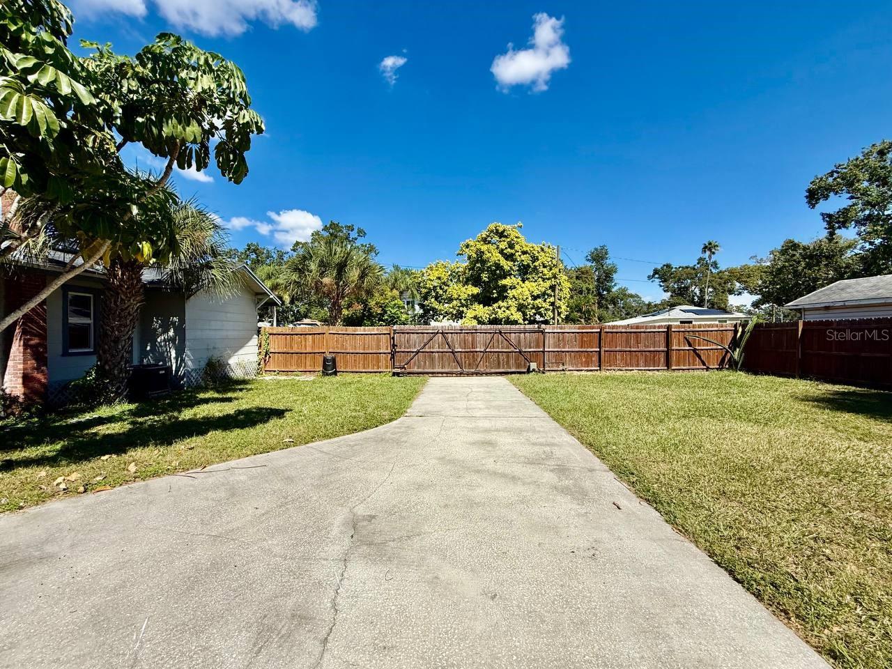 Image 36 of 38 For 2120 46th Avenue N