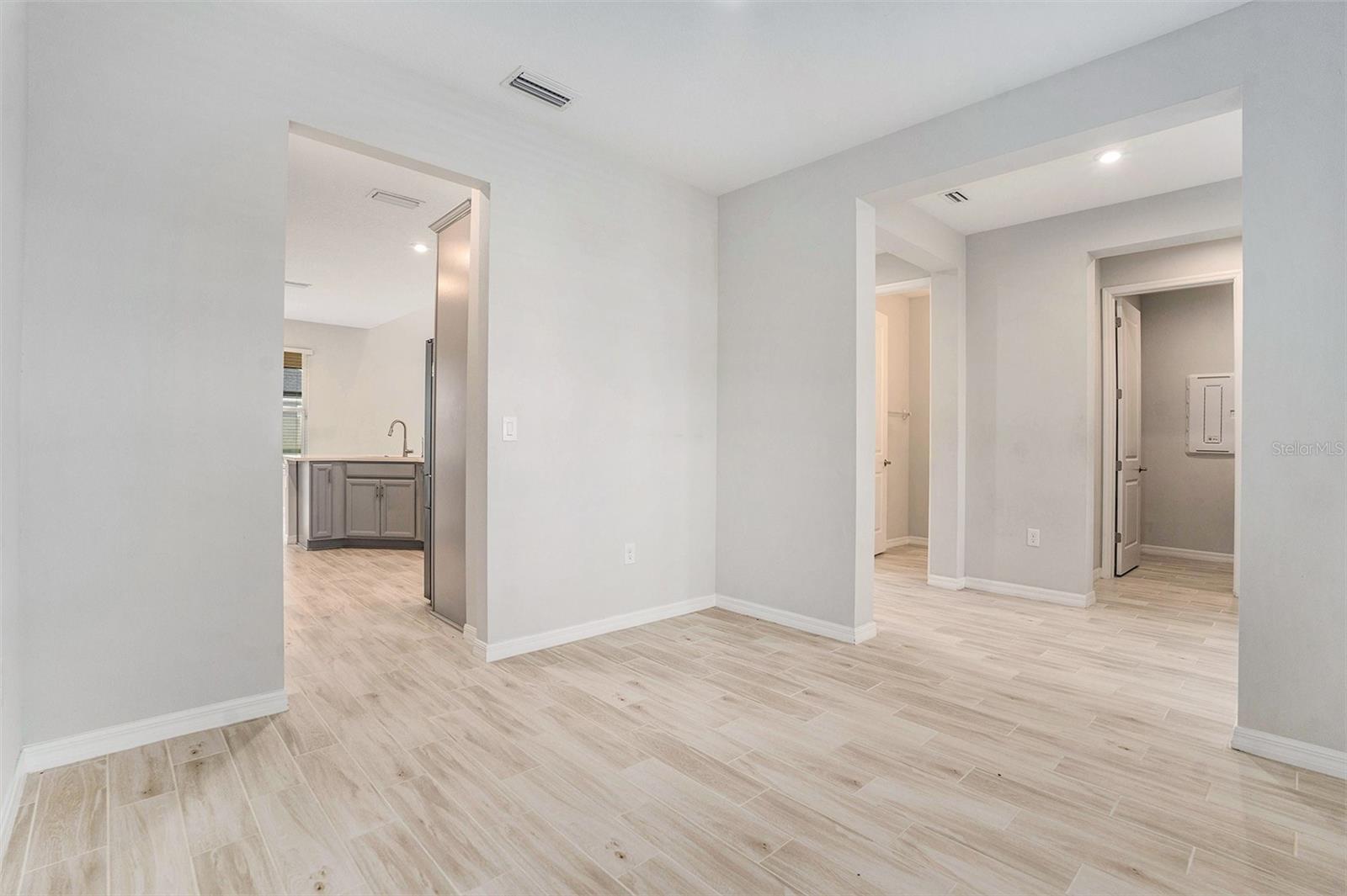 Image 11 of 25 For 13662 Stansil Avenue