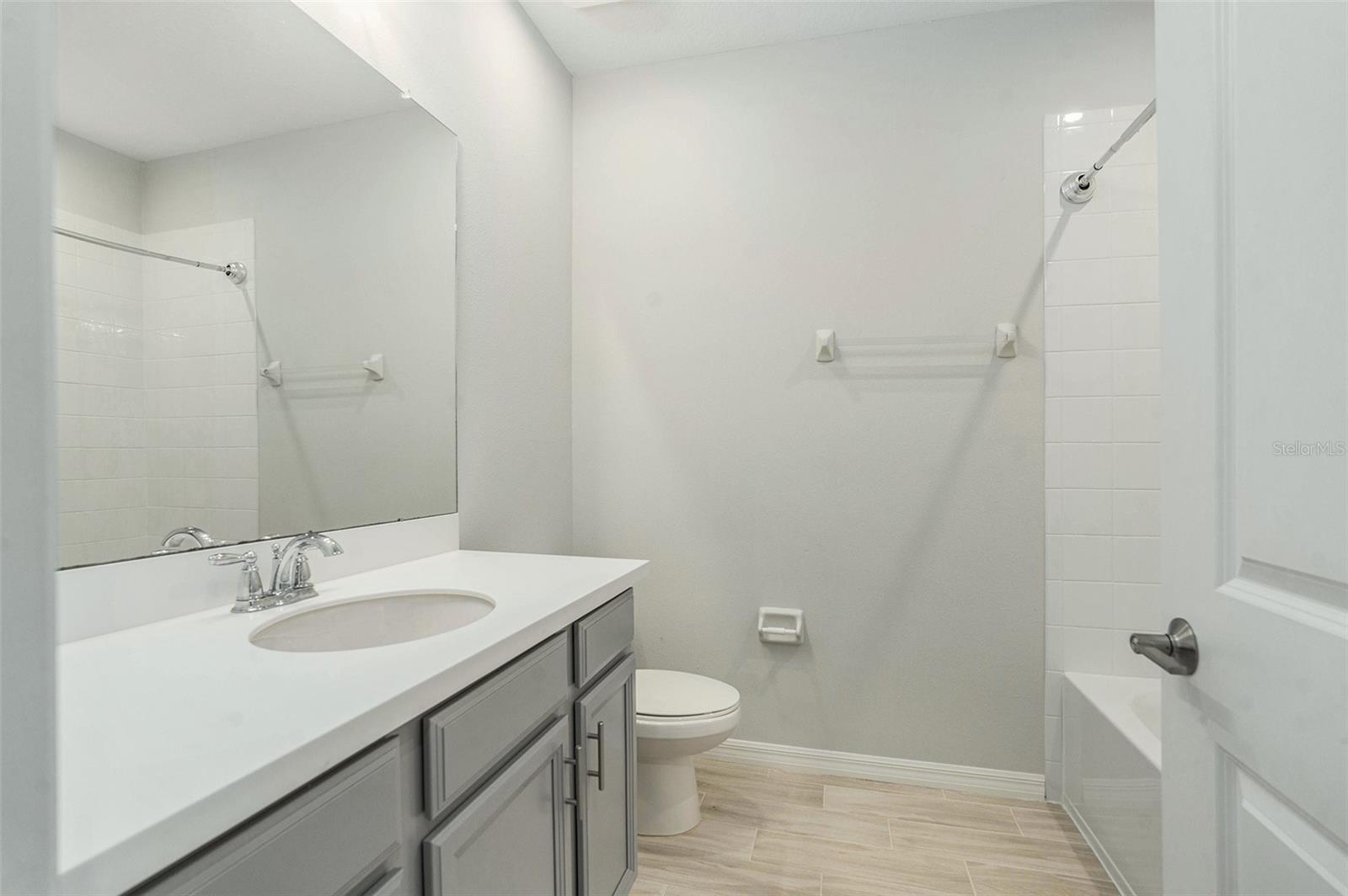 Image 19 of 25 For 13662 Stansil Avenue
