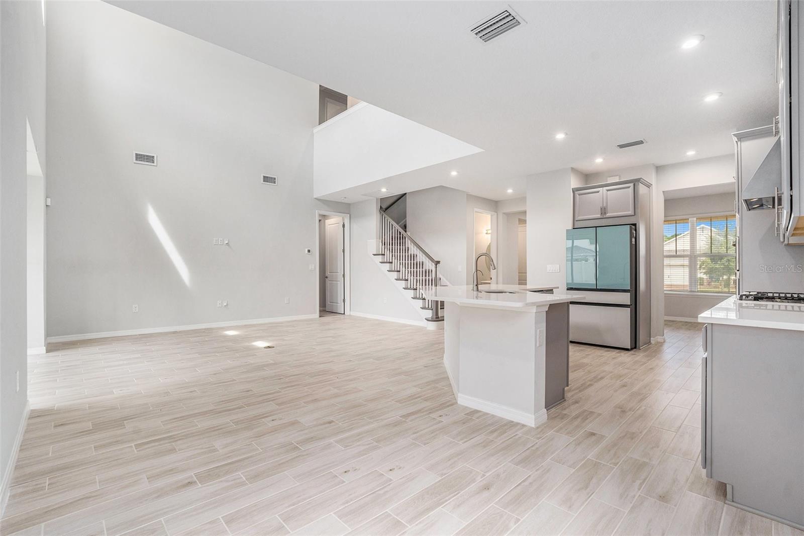 Image 5 of 25 For 13662 Stansil Avenue