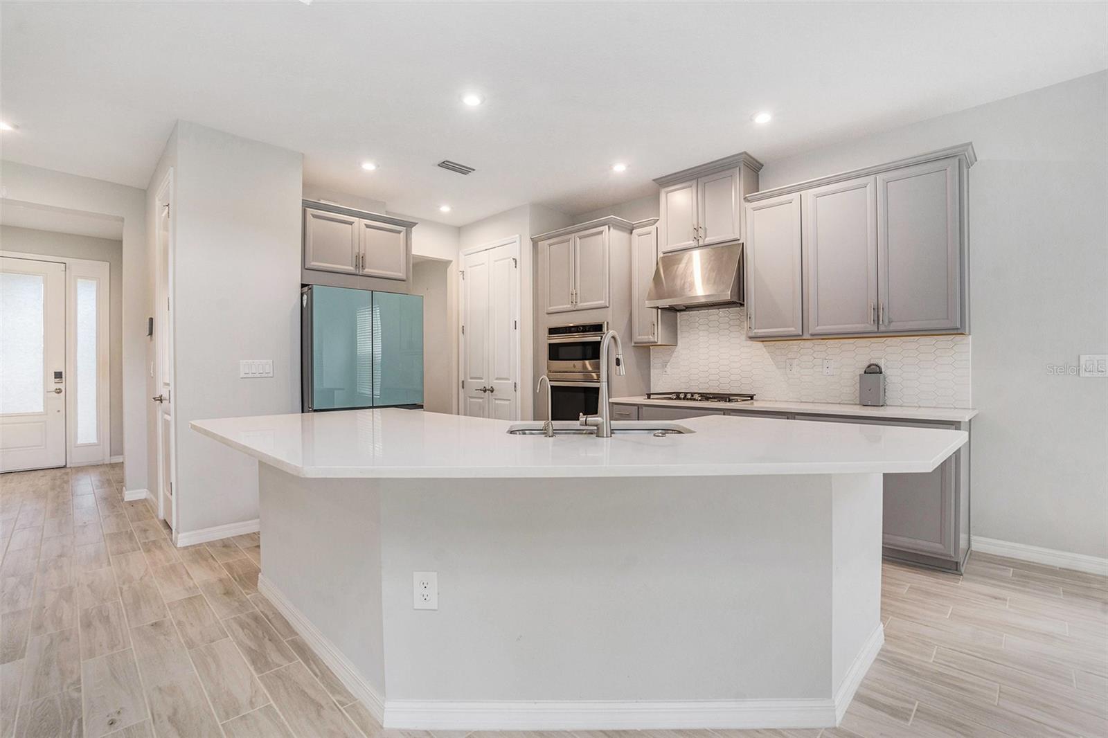 Image 7 of 25 For 13662 Stansil Avenue