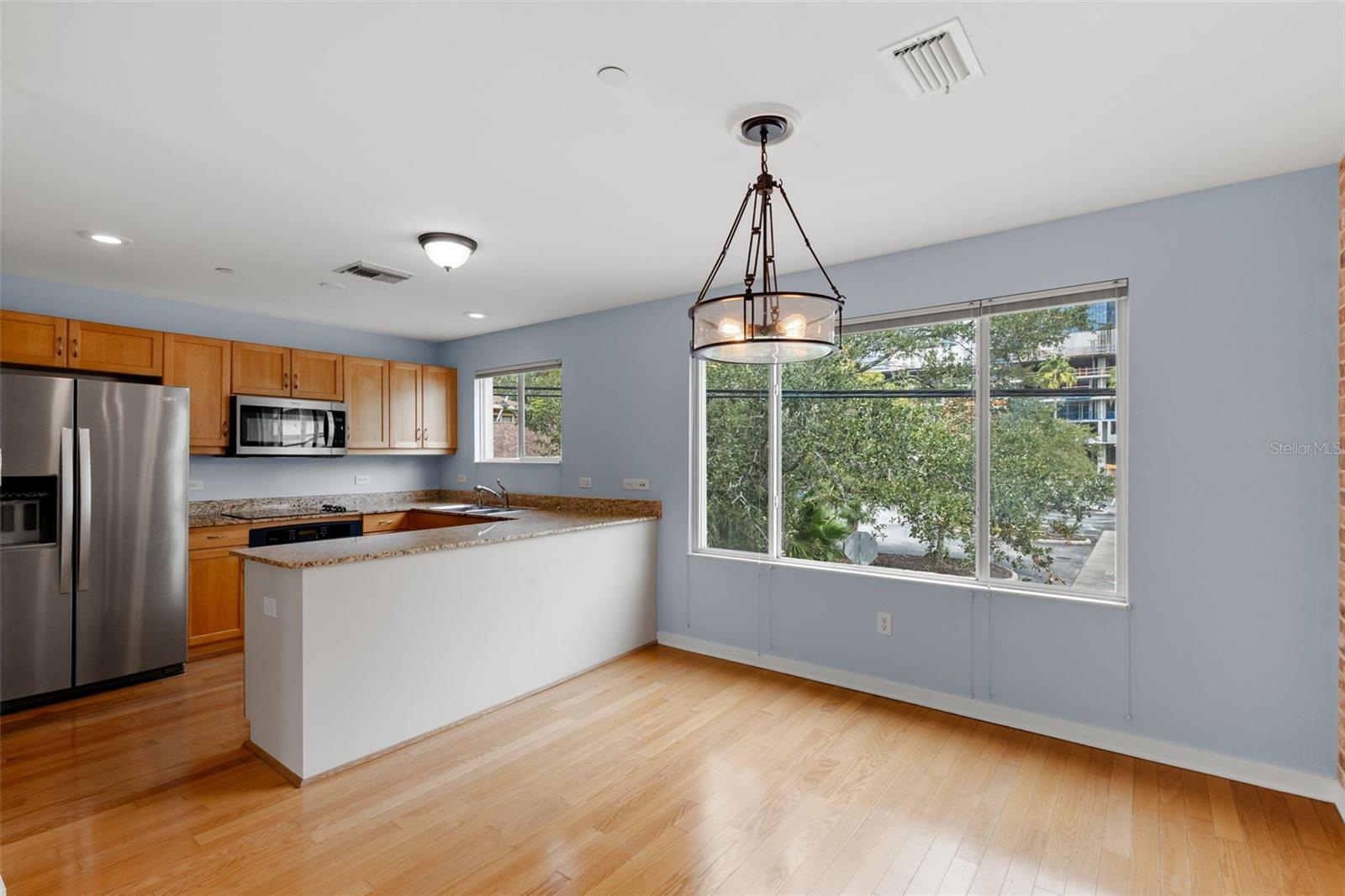 Image 3 of 25 For 347 4th Avenue S
