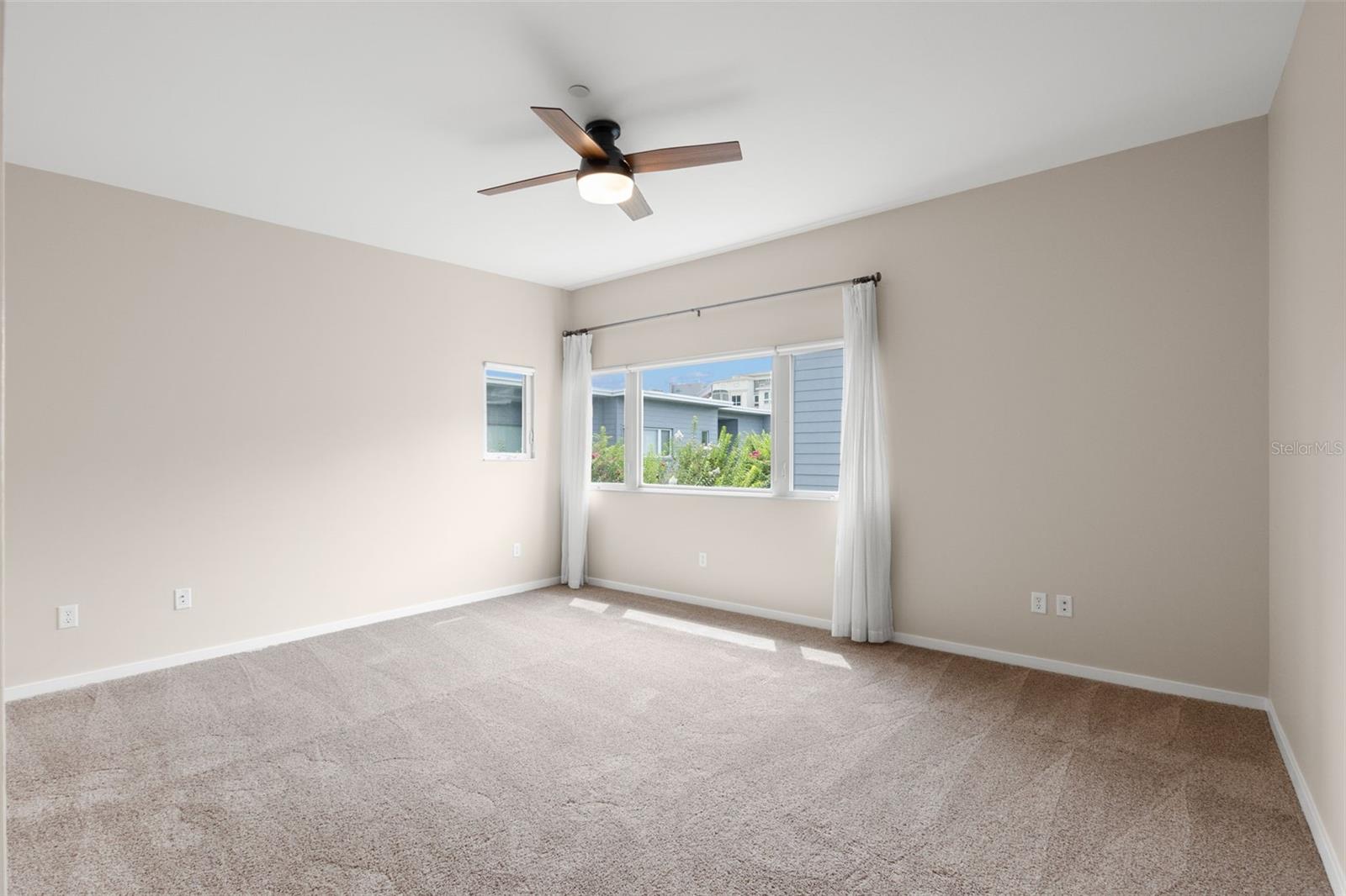 Image 7 of 25 For 347 4th Avenue S