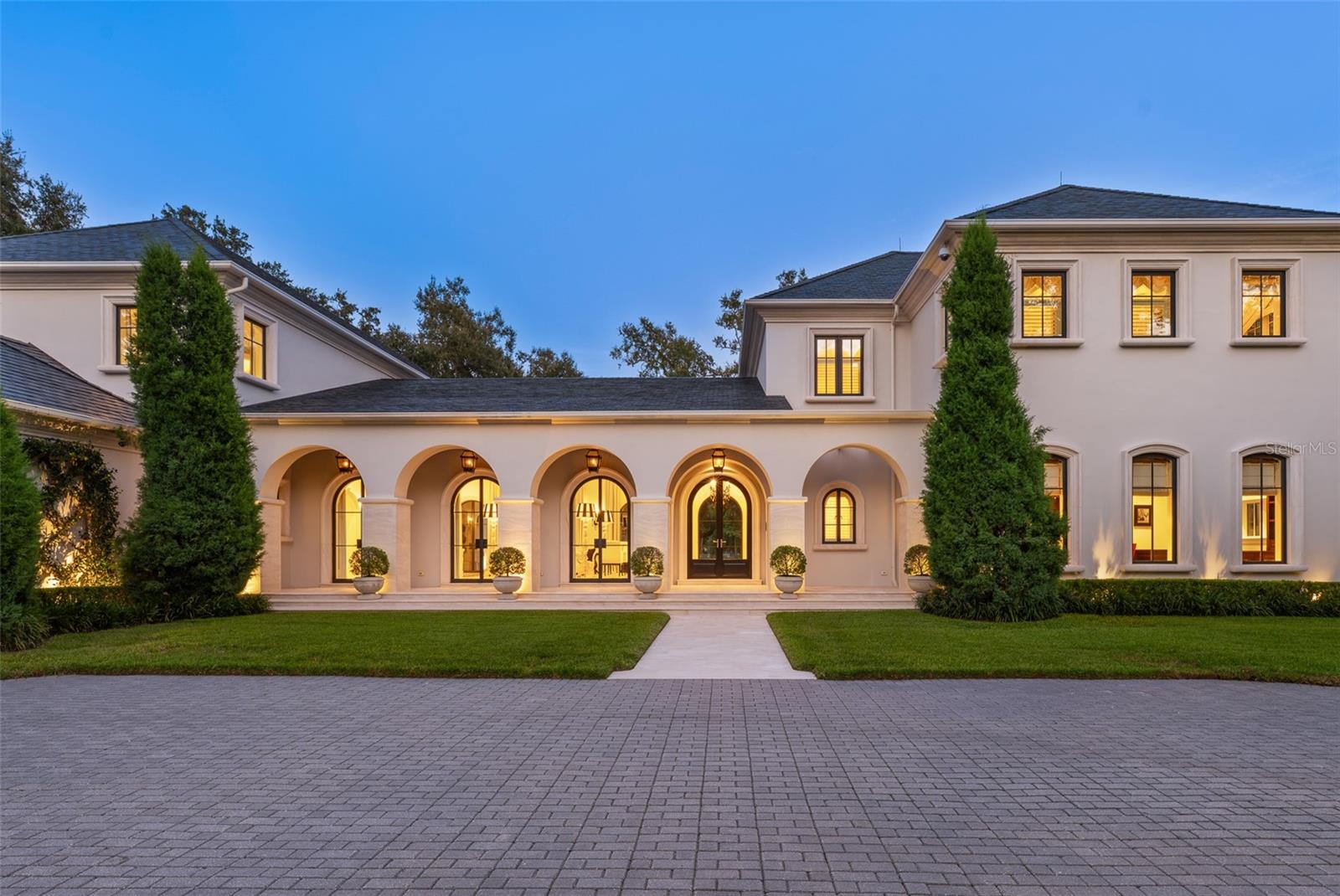 Image 2 of 48 For 914 Golf View Street