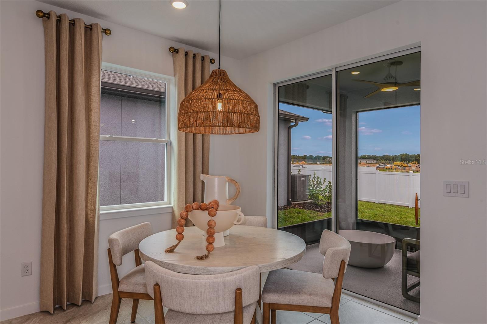 Image 4 of 29 For 9433 Daylight Drive