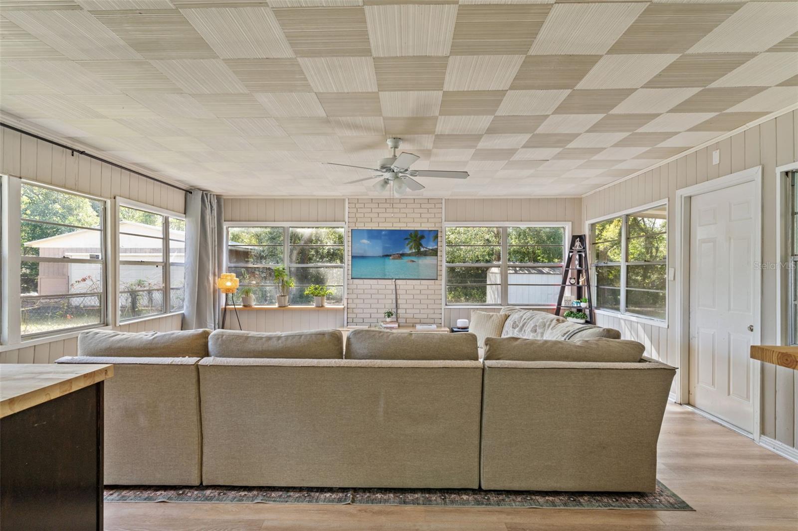 Image 18 of 29 For 1215 Lambright Street