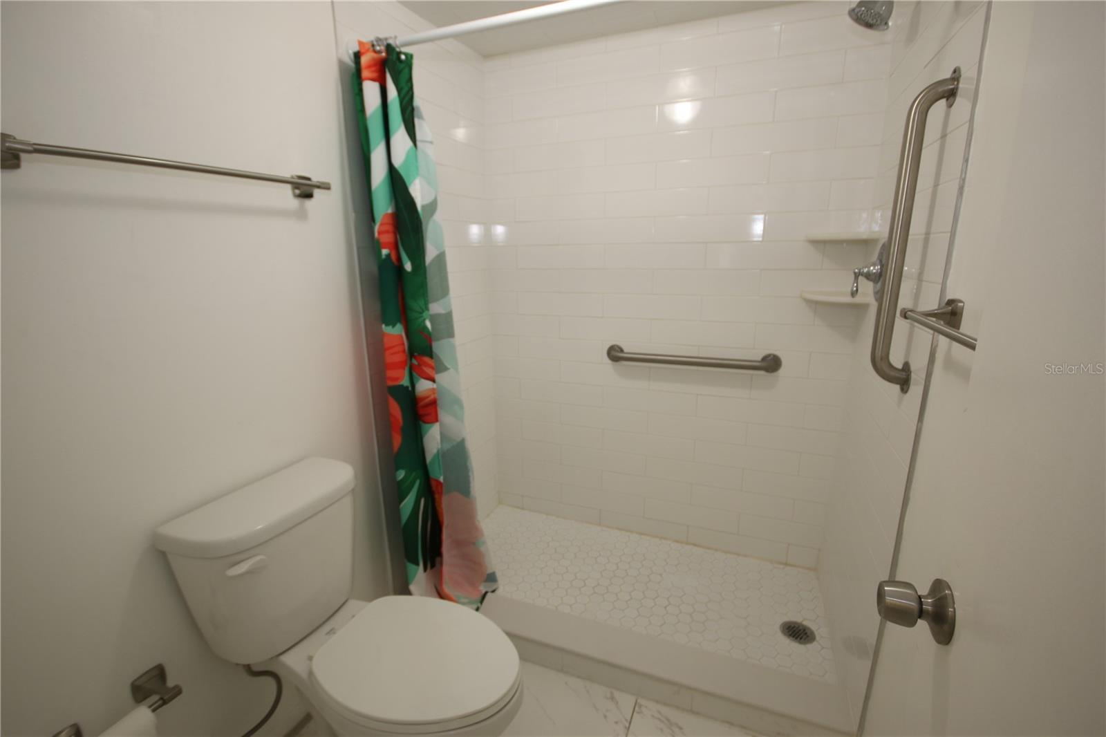 Image 16 of 40 For 1655 Highland Avenue I282