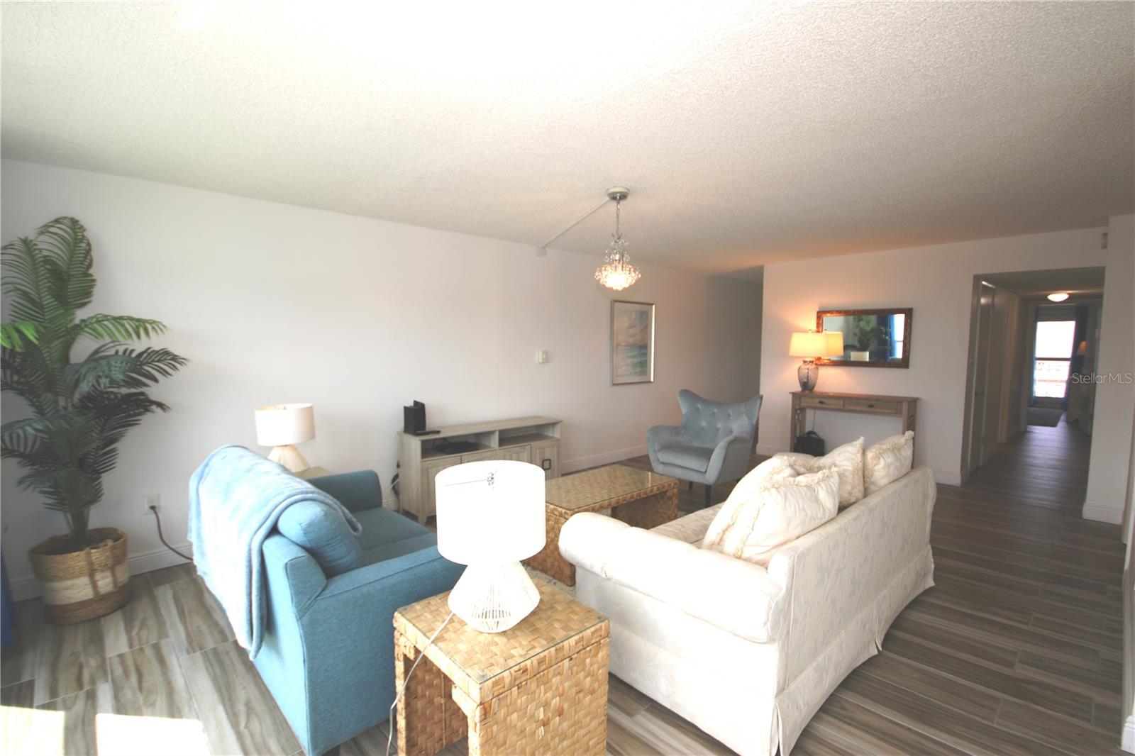 Image 2 of 40 For 1655 Highland Avenue I282