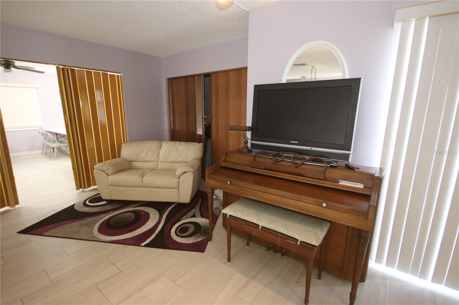 Image 40 of 40 For 1655 Highland Avenue I282