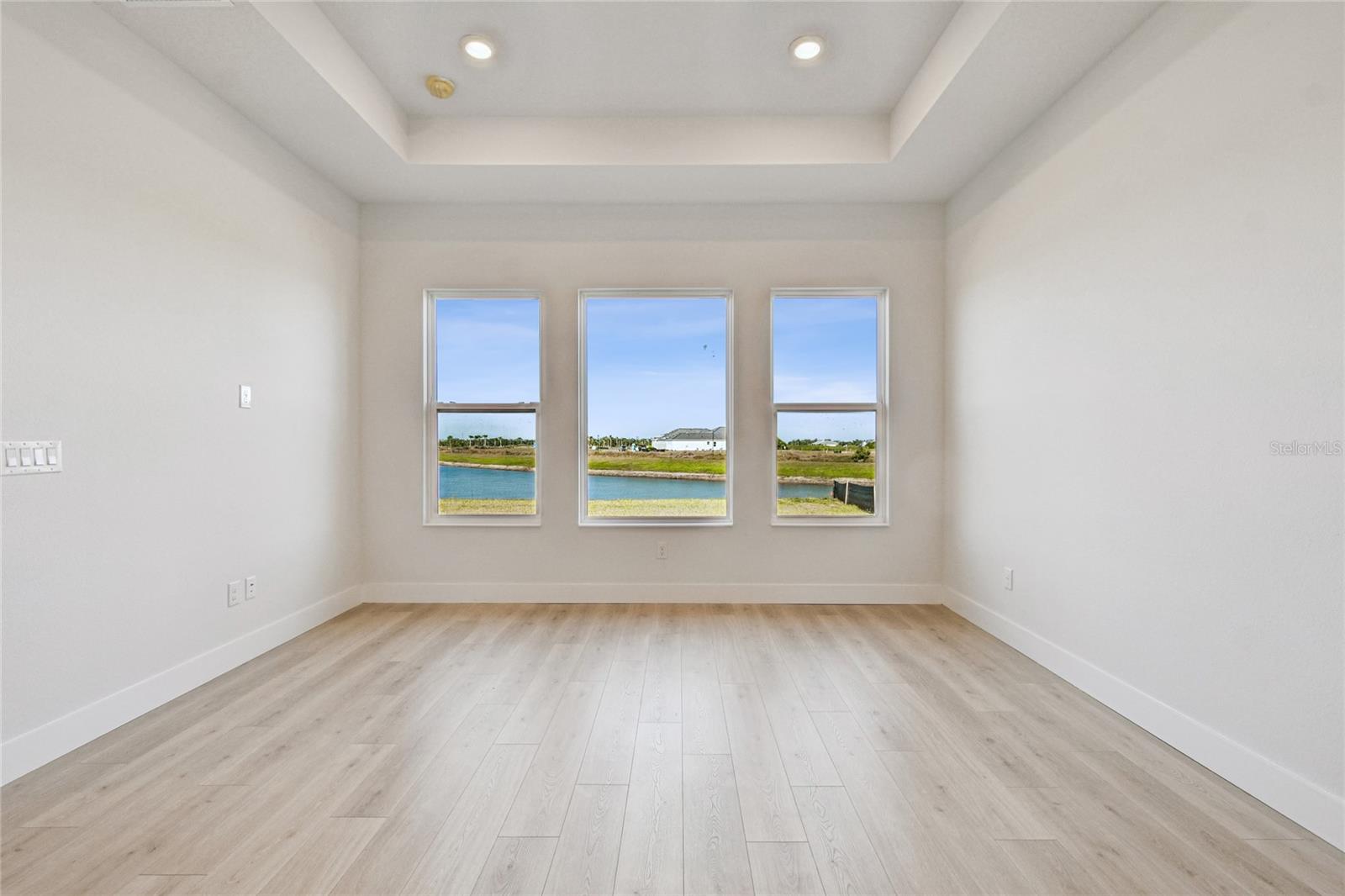 Image 23 of 59 For 17542 Foxtail Loop