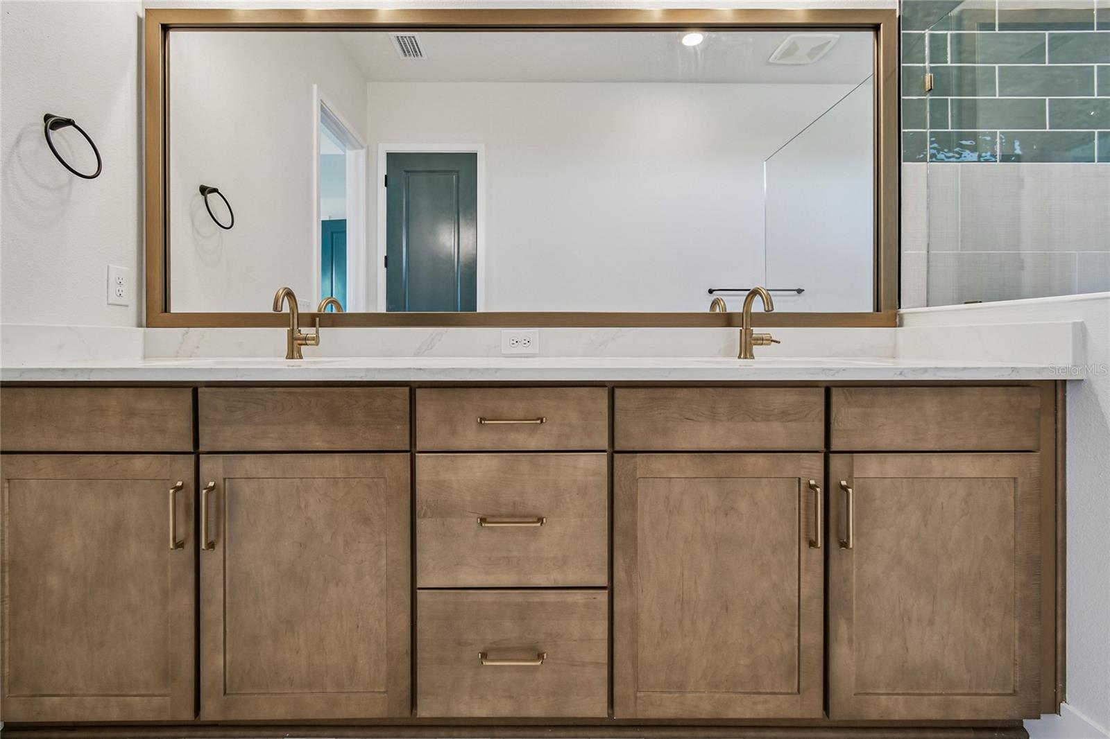 Image 26 of 59 For 17542 Foxtail Loop